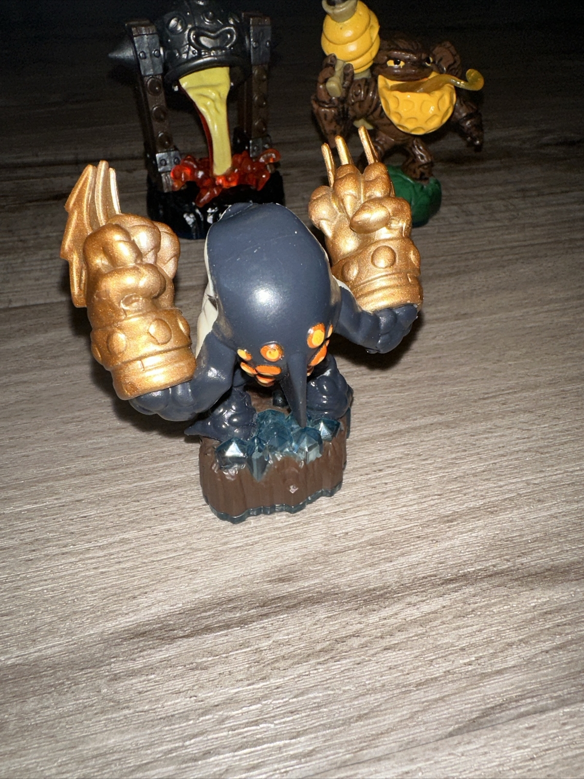 Skylanders Swap Force Fiery Forge Battle Pack Bumble Blast Knockout Terrain Lot