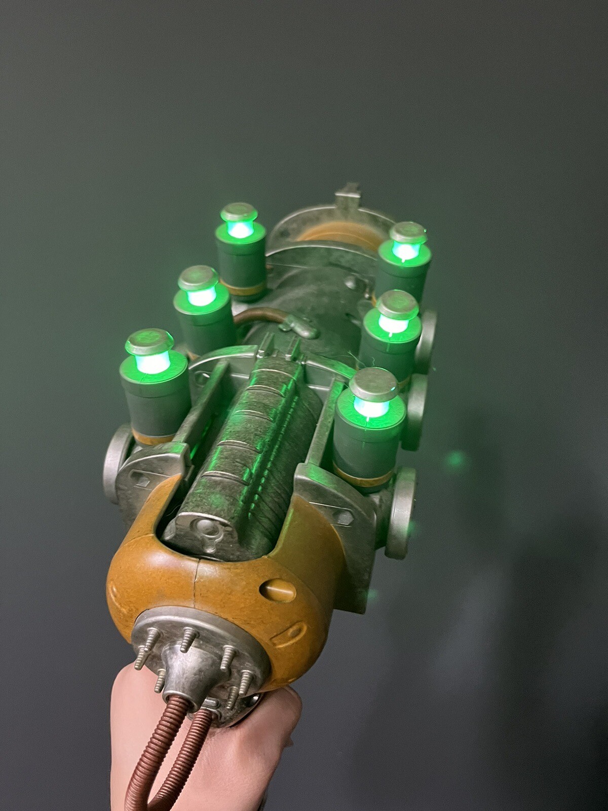 Official Fallout 1:1 Plasma Pistol Replica Chronicle Collectibles Bethesda