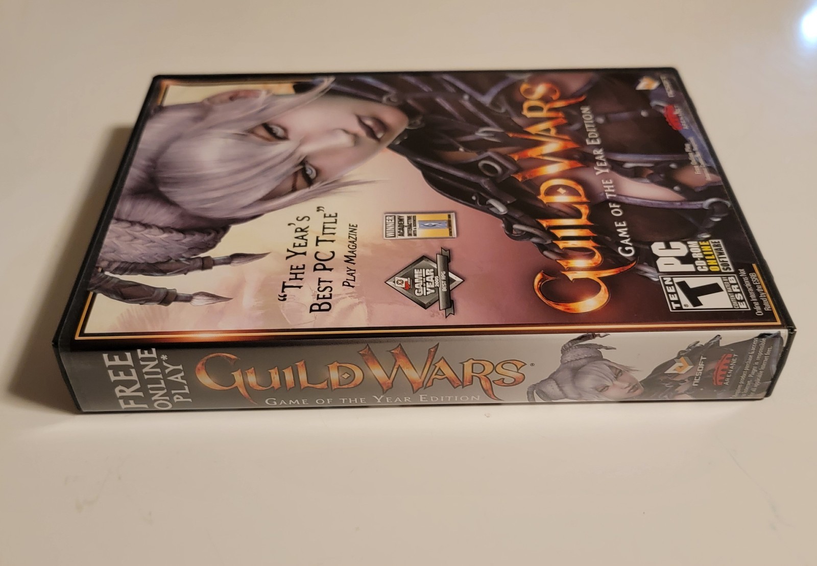 Guild Wars Game of the Year Edition for PC Complete w Opened Key Card Untested