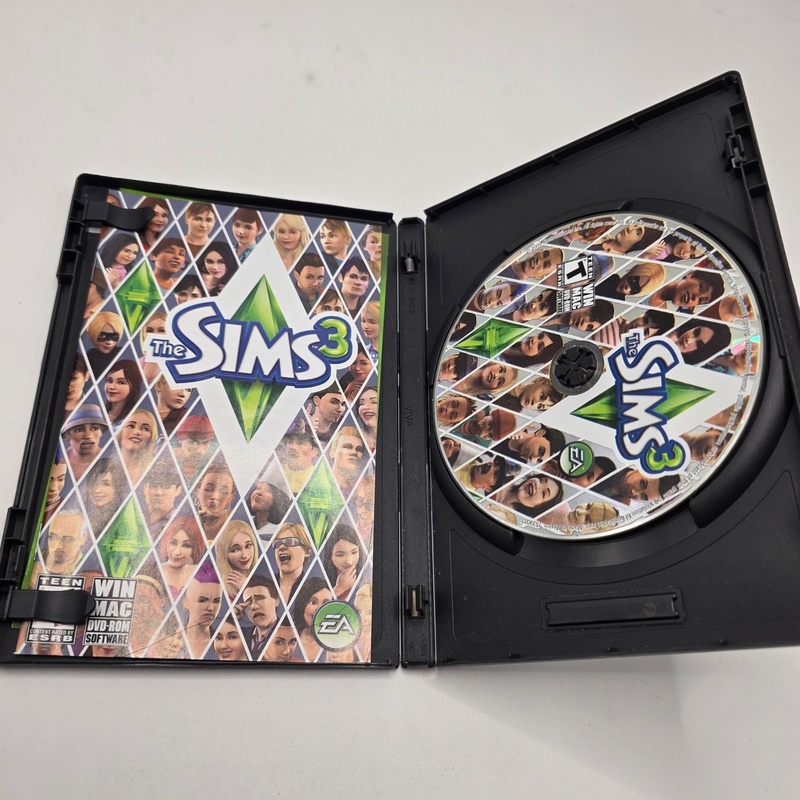 EA Games The Sims 3 PC Mac Green Life Simulation Y2K Retro Base Game DVD-ROM