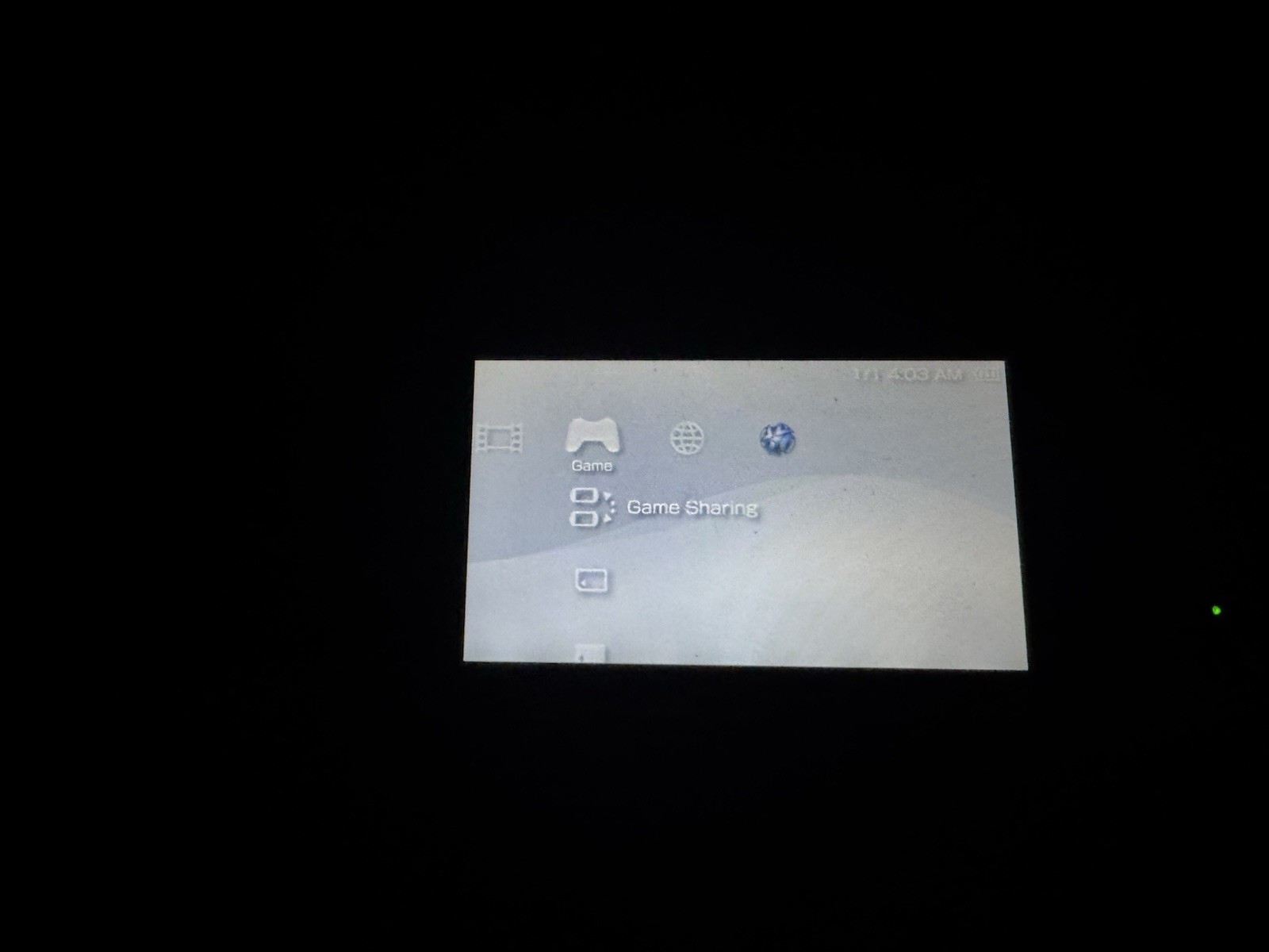 Sony PSP-1001 Handheld Console Bundle w/ Charger, MadCatz Case, 3 Games. Tested