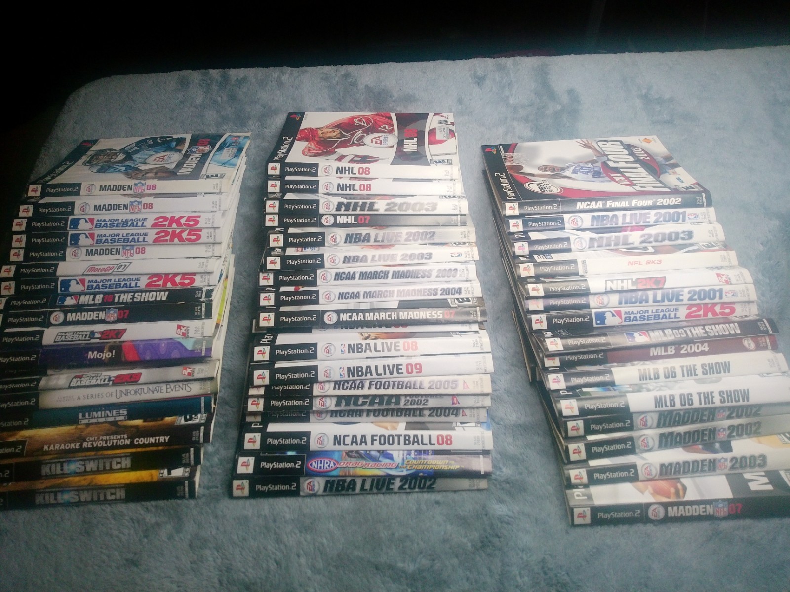 Lot of 156 Playstation 2 Cover Art Inserts – Original/Authentic – Free Shipping!