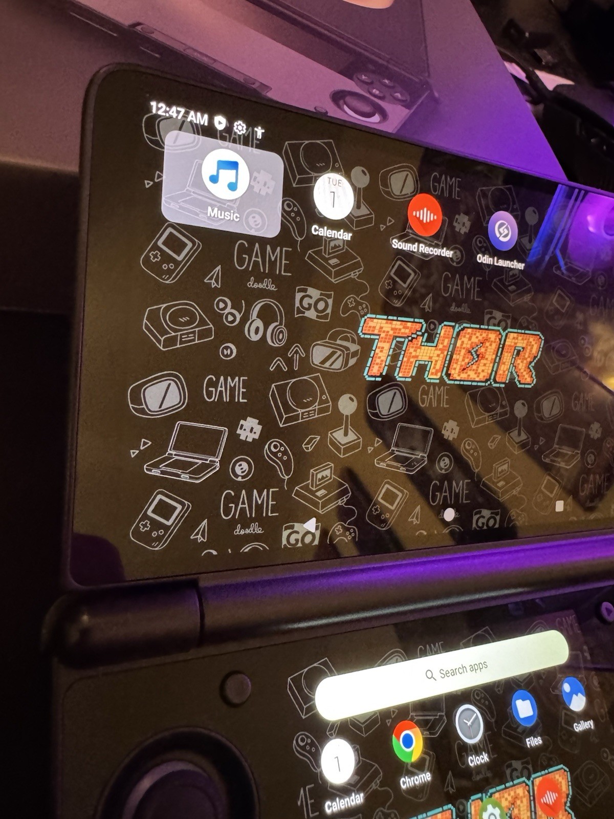 AYN Thor Base 8GB/128GB Black – Android Handheld Gaming Console (SHIPS FAST)