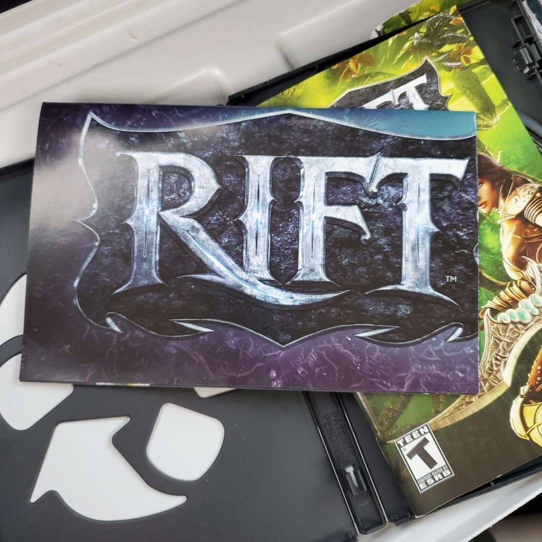 Rift PC game DVD-ROM CIB w/ poster