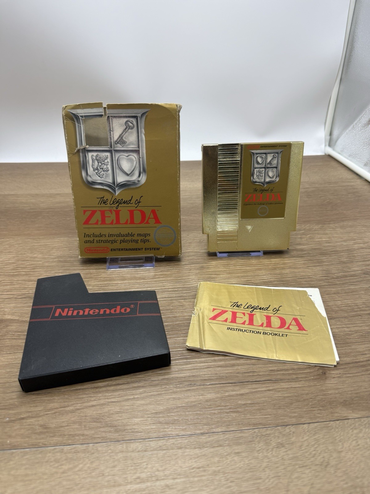 The Legend of Zelda Nes Cartridge w/Box + Manual Original Nintendo 5-Screw