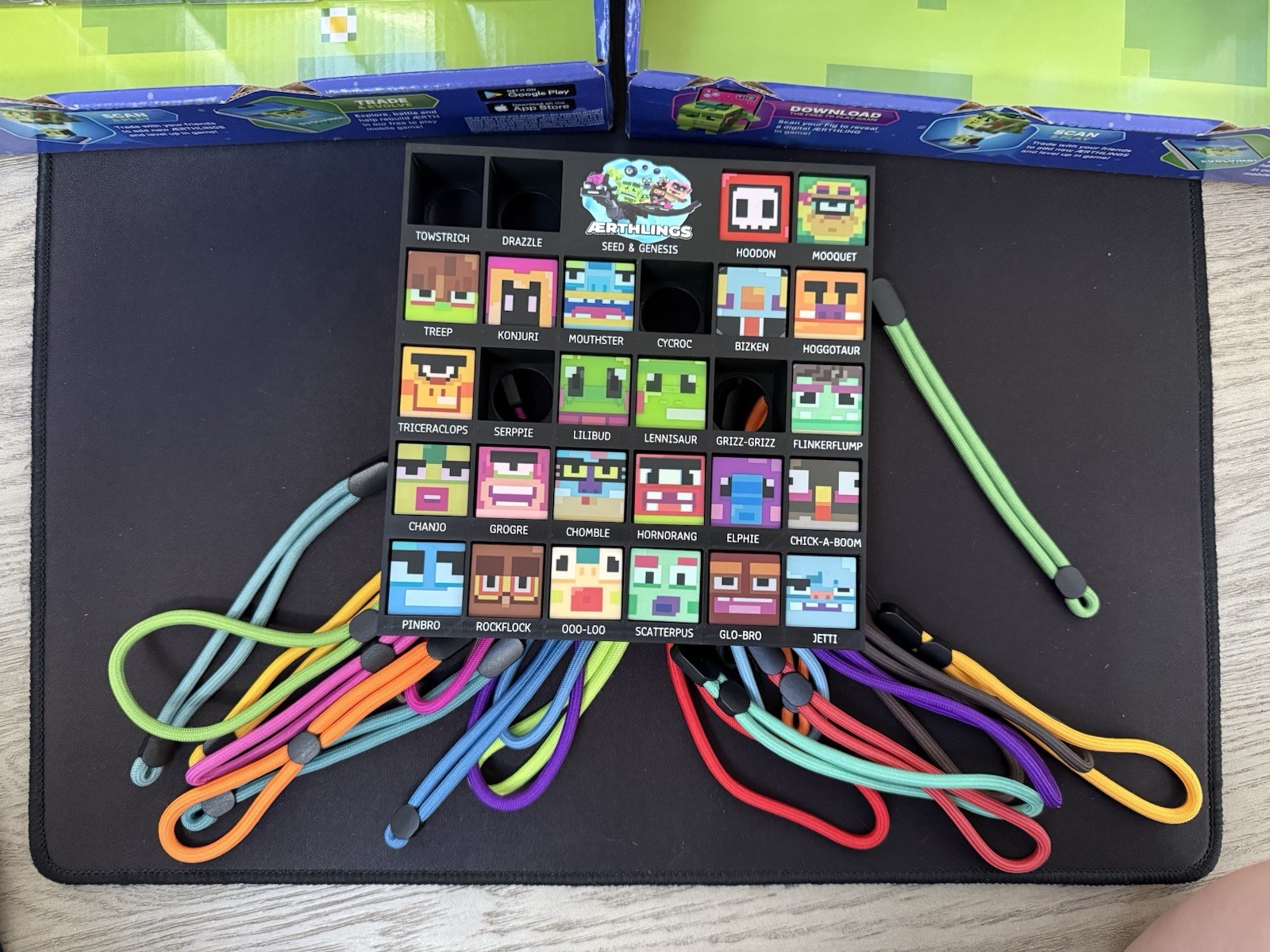 Aerthlings Collector Display Stand and Storage Rack – CHARACTERS NOT INCLUDED
