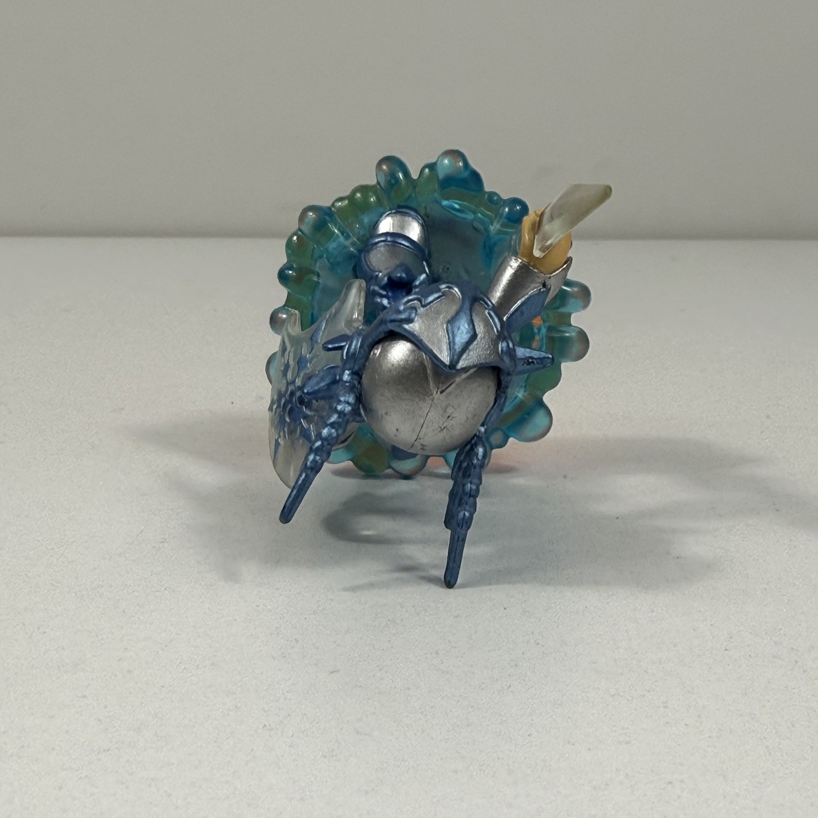 SKYLANDERS GIANTS LIGHTCORE CHILL FIGURE – WATER ELEMENT TESTED AND WORKING