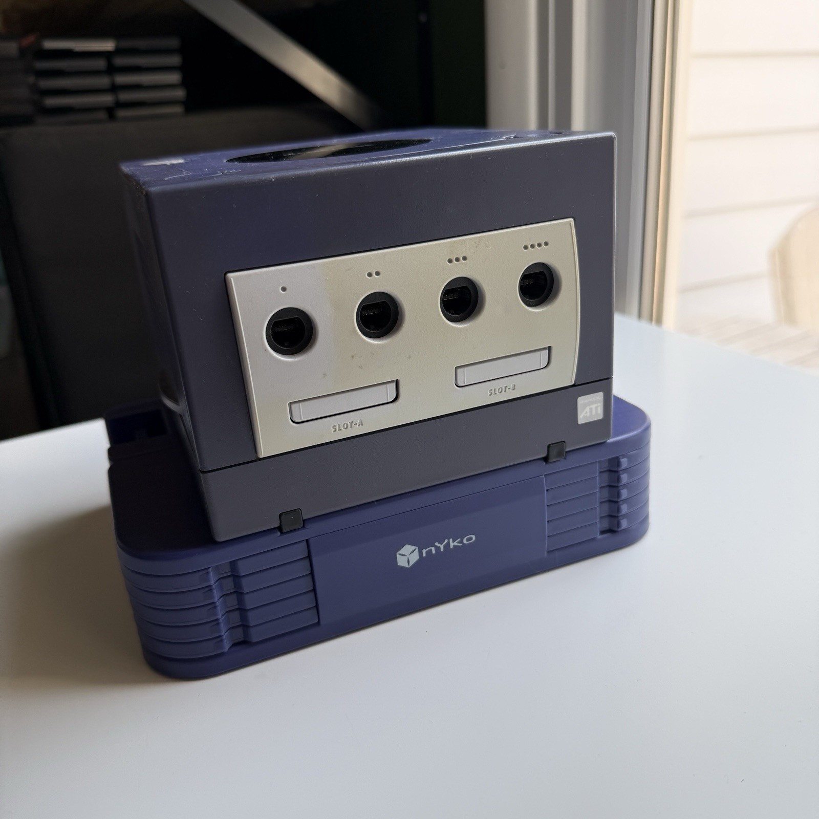 Nyko Indigo Nintendo GameCube Game Holder & Stand – Rare Accessory