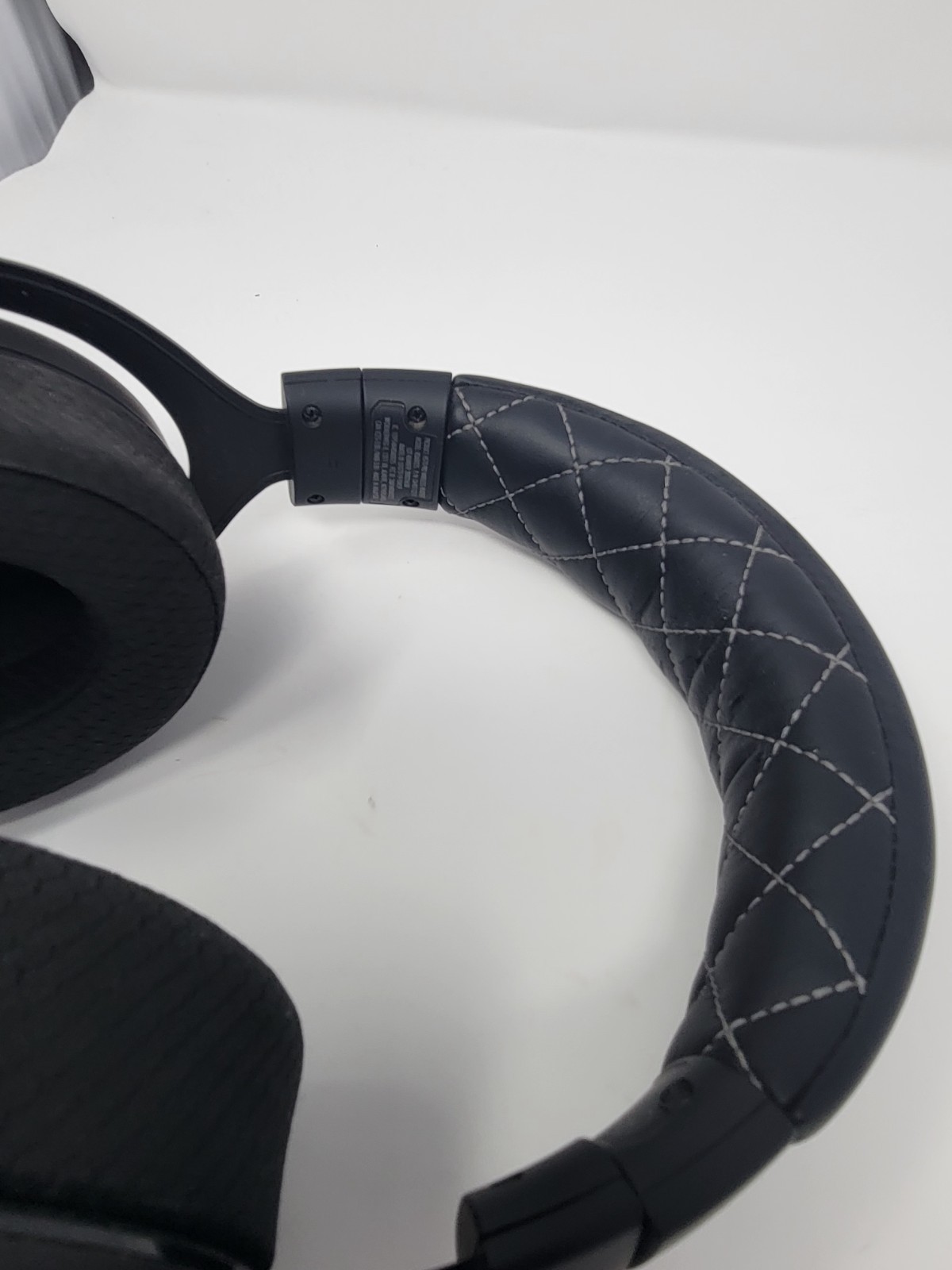 Corsair HS70 Pro Wireless Gaming Headset – Black No Dongle, No Mic