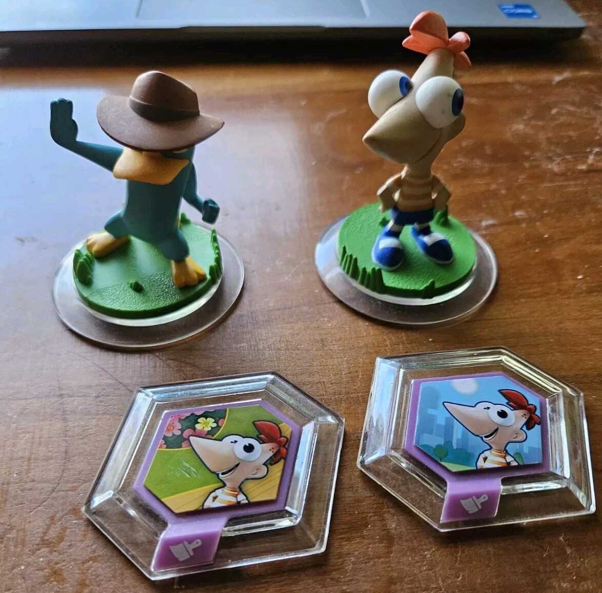 Disney Infinity – Phineas and Ferb Toy pack – Phineas, Agent P Figures + Discs!