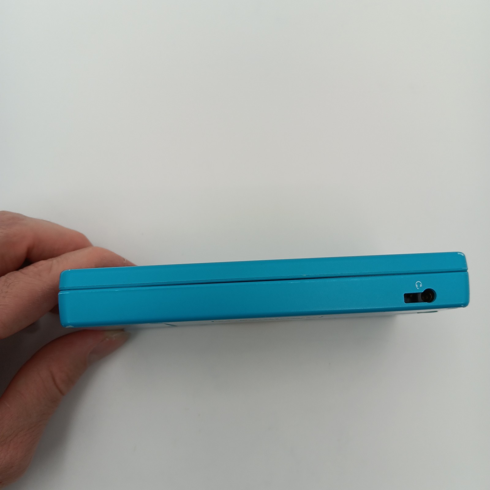 Nintendo DSI Handheld System Blue With Charger & Stylus Clean Tested