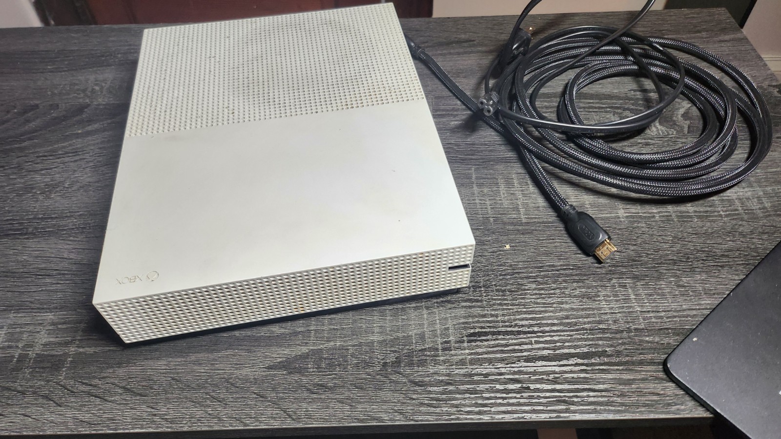 Microsoft Xbox One S 500GB 4K UHD White Console Model 1681 w/ HDMI/Power cable