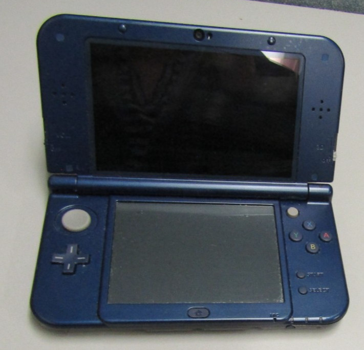 Nintendo 3DS XL Galaxy Purple Handheld Console RED-001 + charger ~ Tested Works