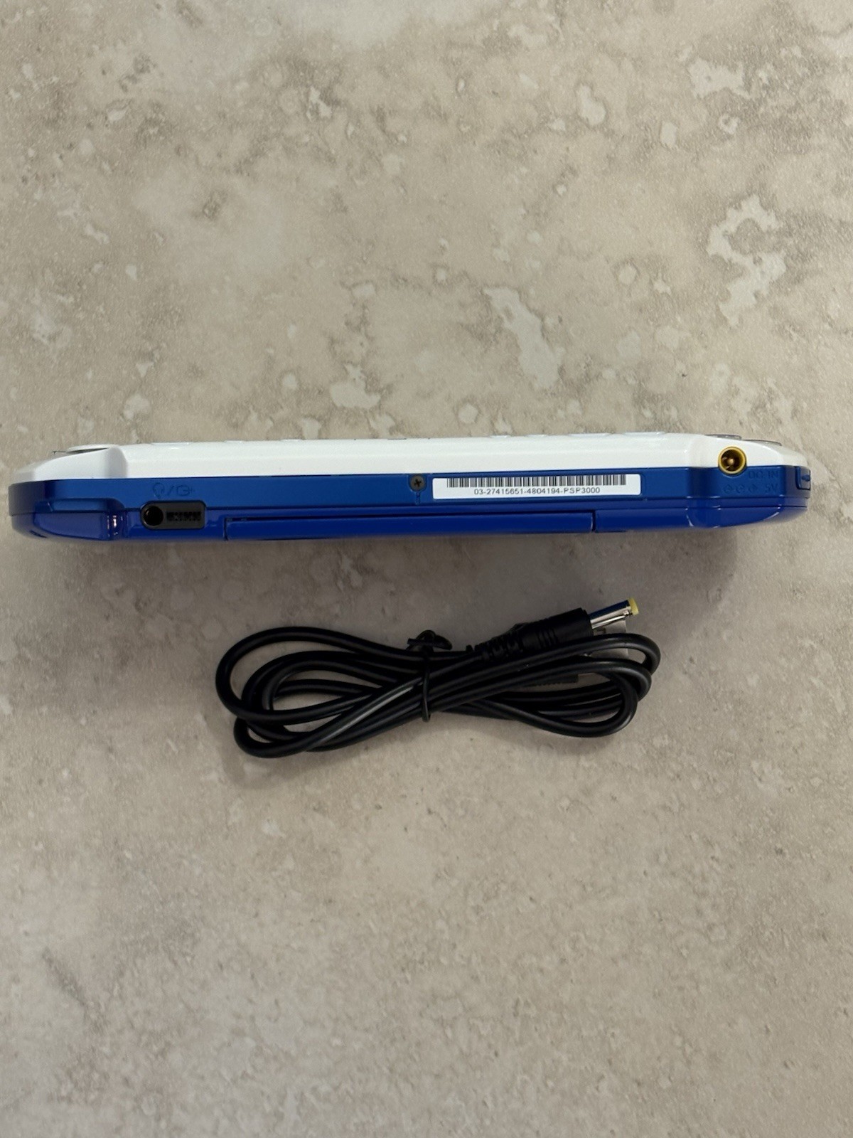 White & Blue Sony PSP 3000 System w Charger, And New Battery Bundle Excellent
