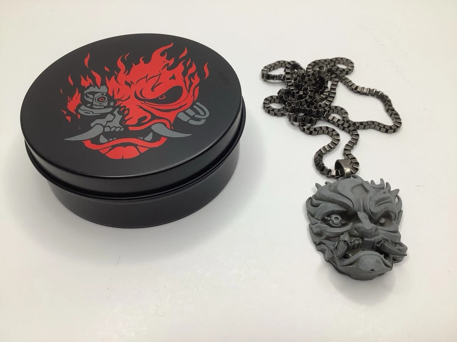 CD Projekt RED Cyberpunk 2077 Samurai Medallion Necklace Collectible Limited NEW
