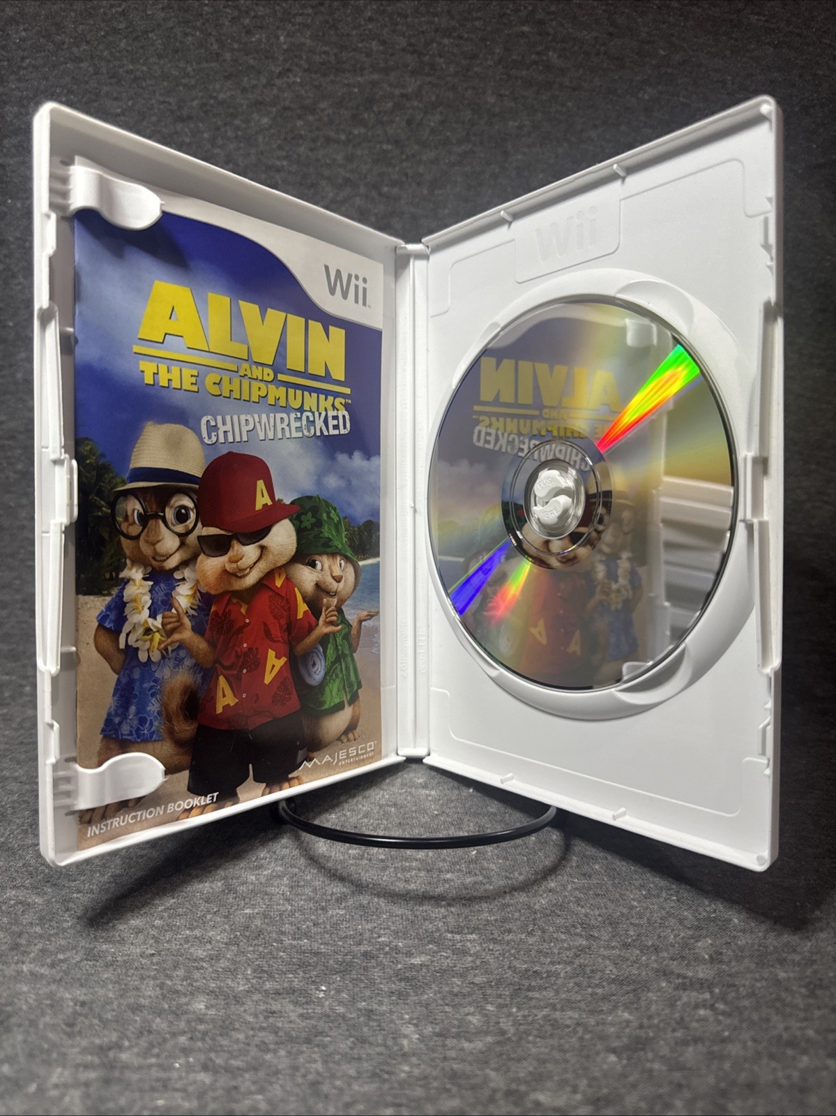 Alvin and the Chipmunks: Chipwrecked Nintendo Wii CIB 6