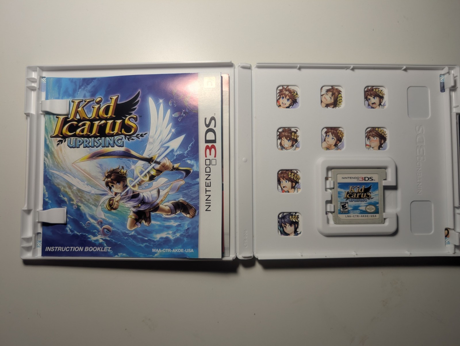 Kid Icarus Uprising (Nintendo 3DS, 2012) CIB – Working, No Cards