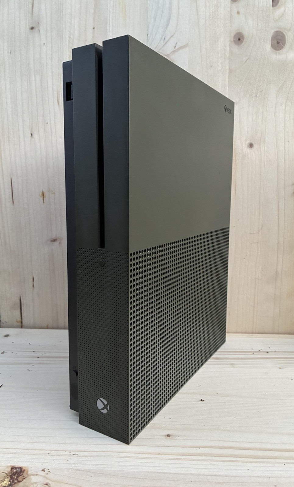 1Tb Xbox One S – Battlefield 1 Edition – Cleaned & New Thermal Paste, w/ Cords