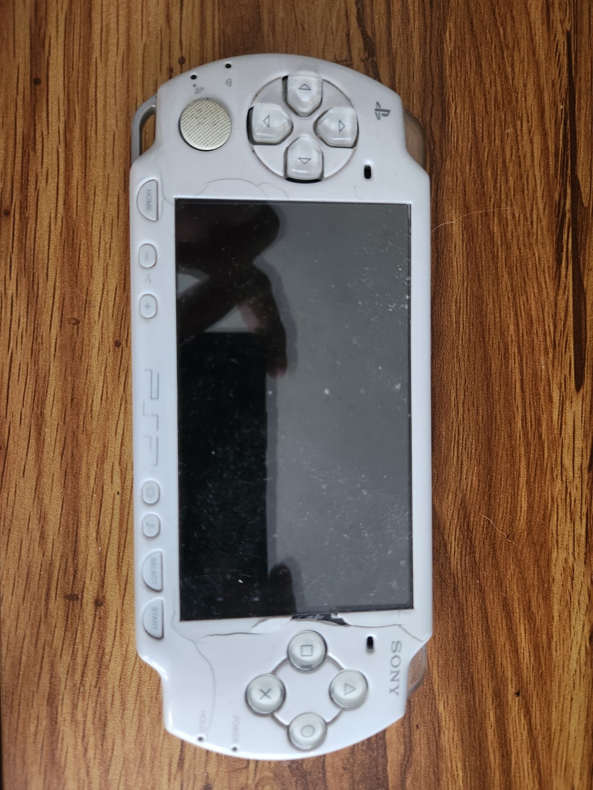 Sony PSP 2000 White (Broken Faceplate)