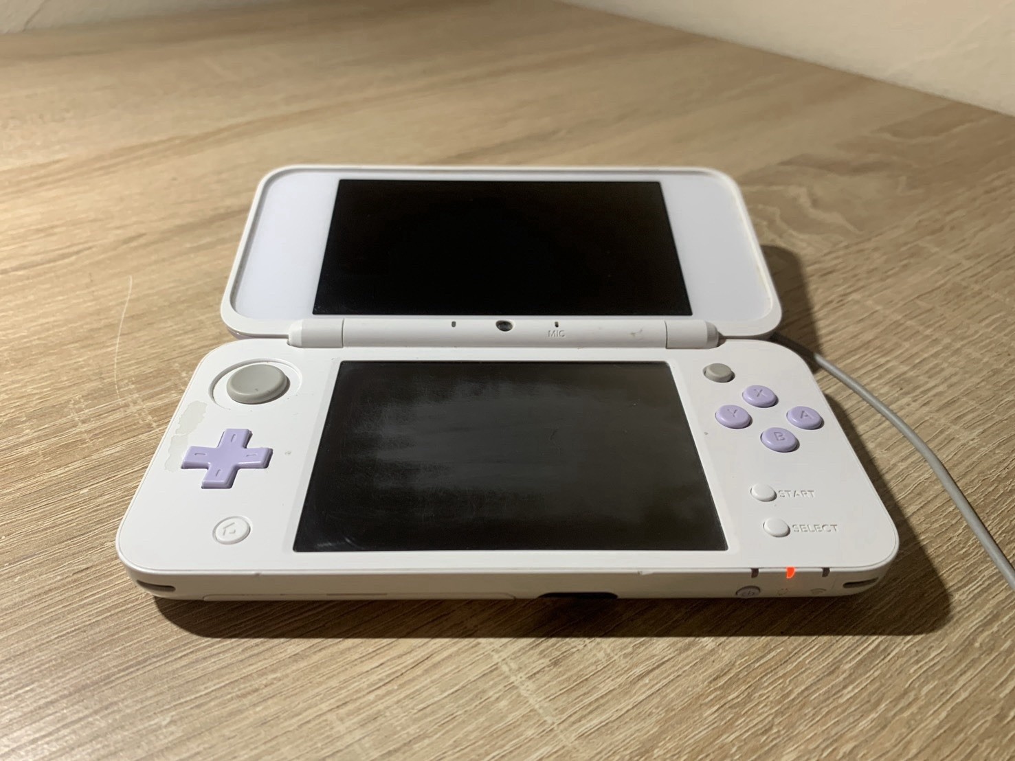 1348 Nintendo New 2DS LL White Lavender Very Good TESTED