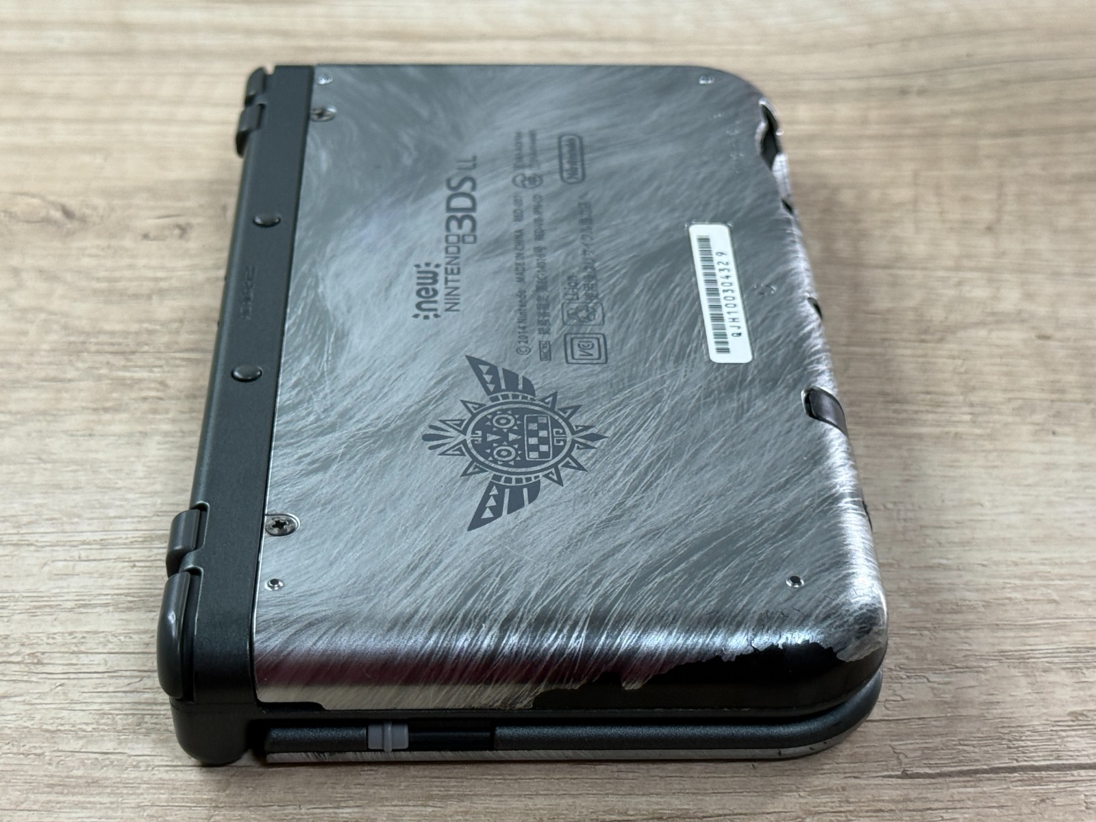 RANK B+ IPS Nintendo New 3DS XL Monster Hunter 4G Console IPS Screen TOP D7021