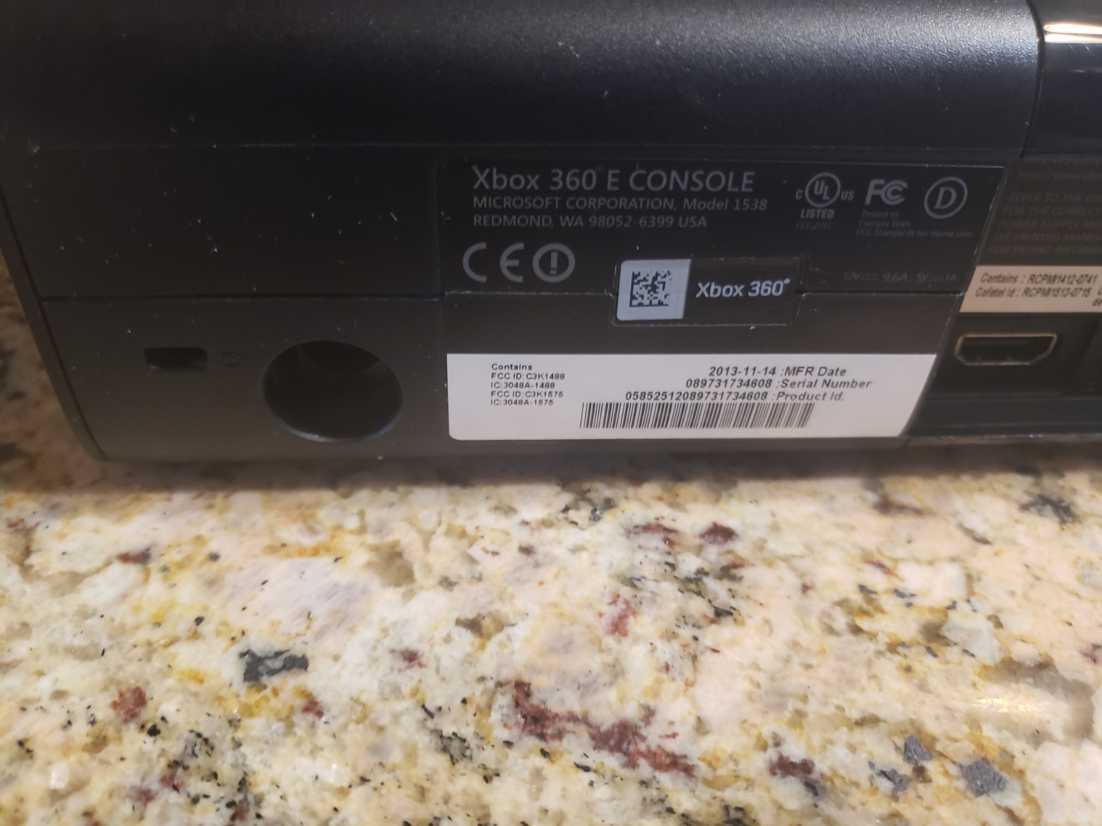 Xbox 360 E Console Model 1538 4GB – Bundle: Controller, Power Supply, Games