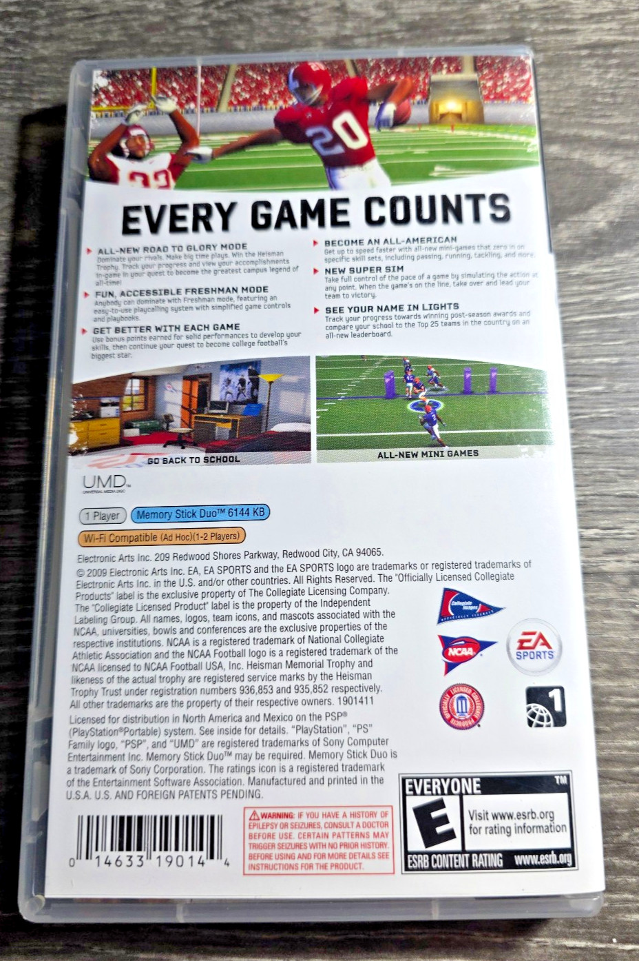 NCAA Football 10 (Sony PSP, 2009) Complete W/ Manual CIB TESTED