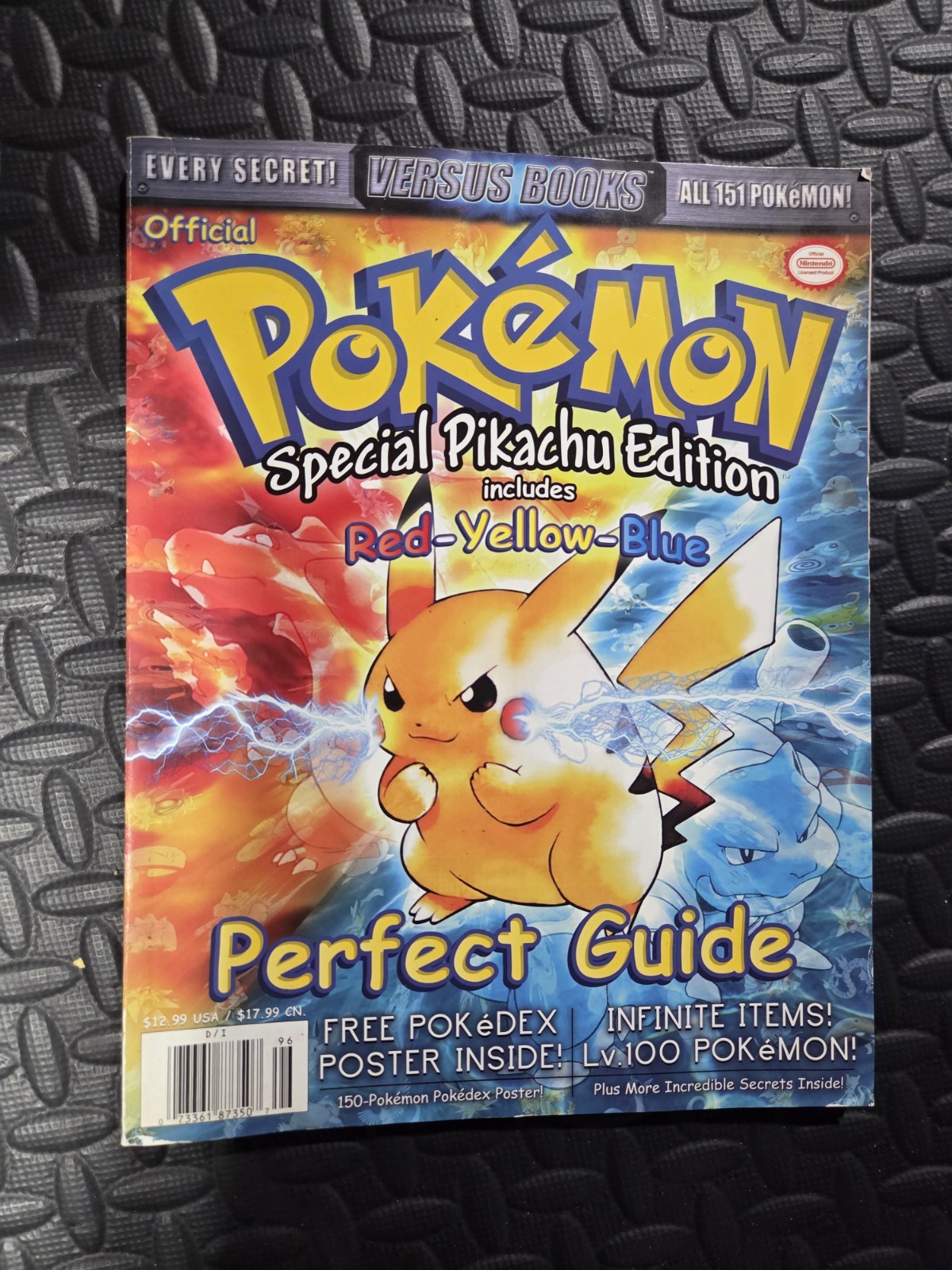 Pokémon Special Pikachu Edition Perfect Guide Red Yellow Blue W/ Poster