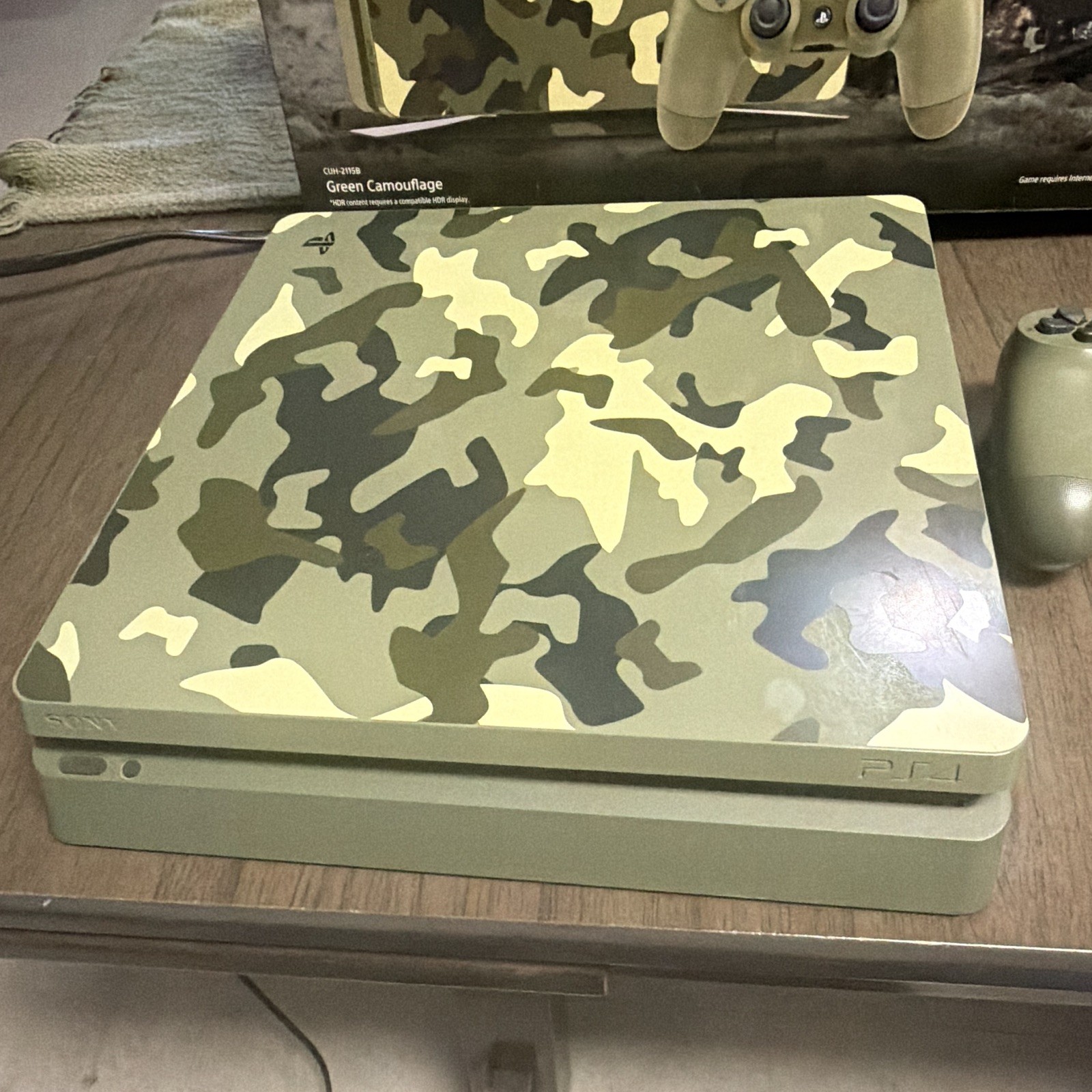 Sony PS4 Slim 1TB Green Camouflage COD WWII Limited Console HDR 4K Box