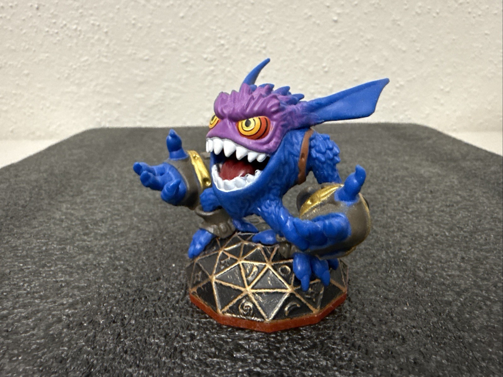 2014 Skylanders Trap Team Fizzy Frenzy Pop Fizz Figure 87101888 Activision