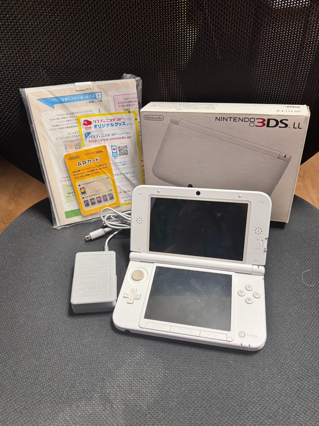 Nintendo 3DS XL LL Console, 32GB SD Card, Box, Instruction Manual, AR Cards, Tou