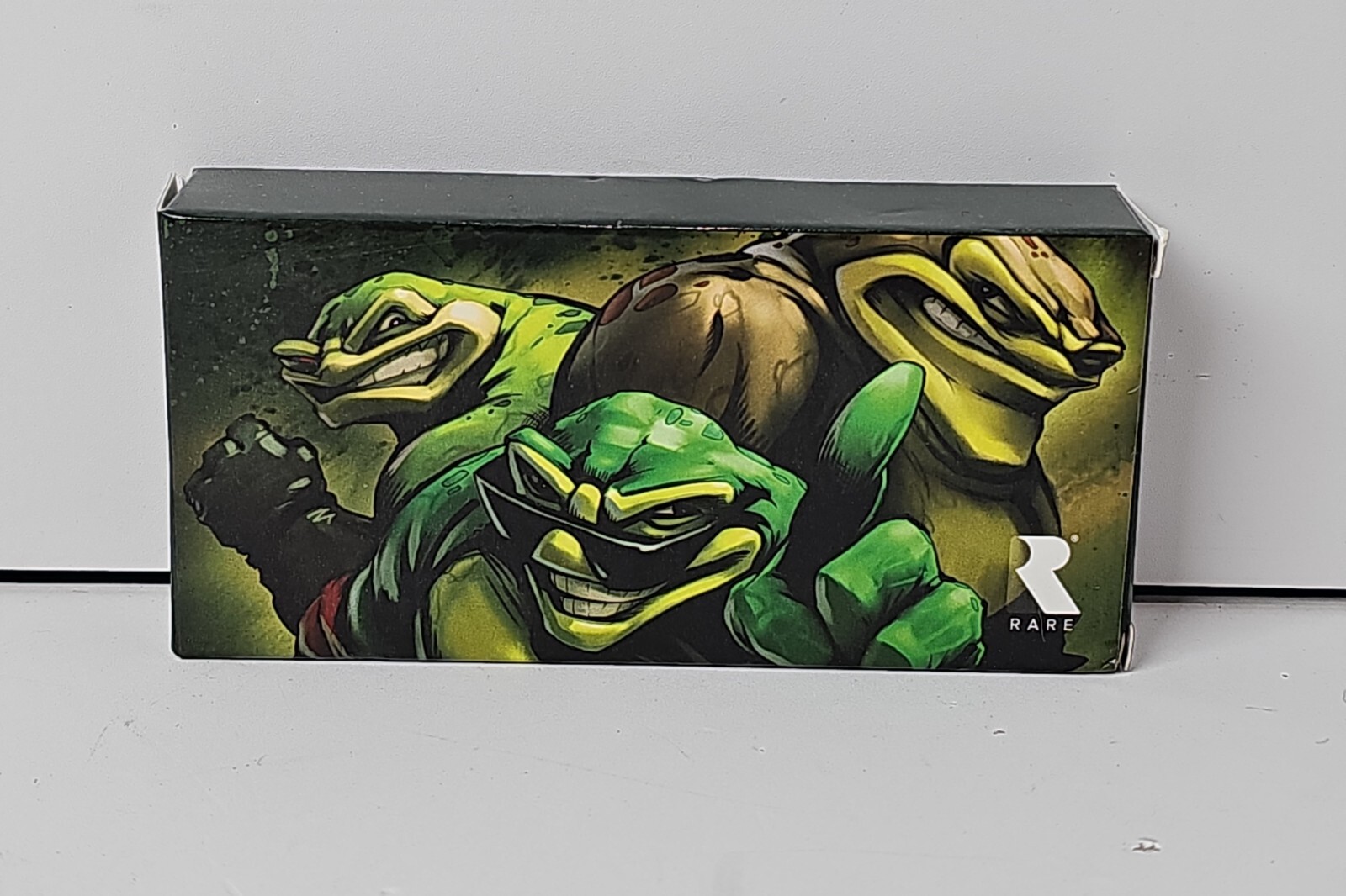 Lot Of 2 Battletoads Gold Belt Buckle – June 2017 Loot Crate Gaming Exclusive