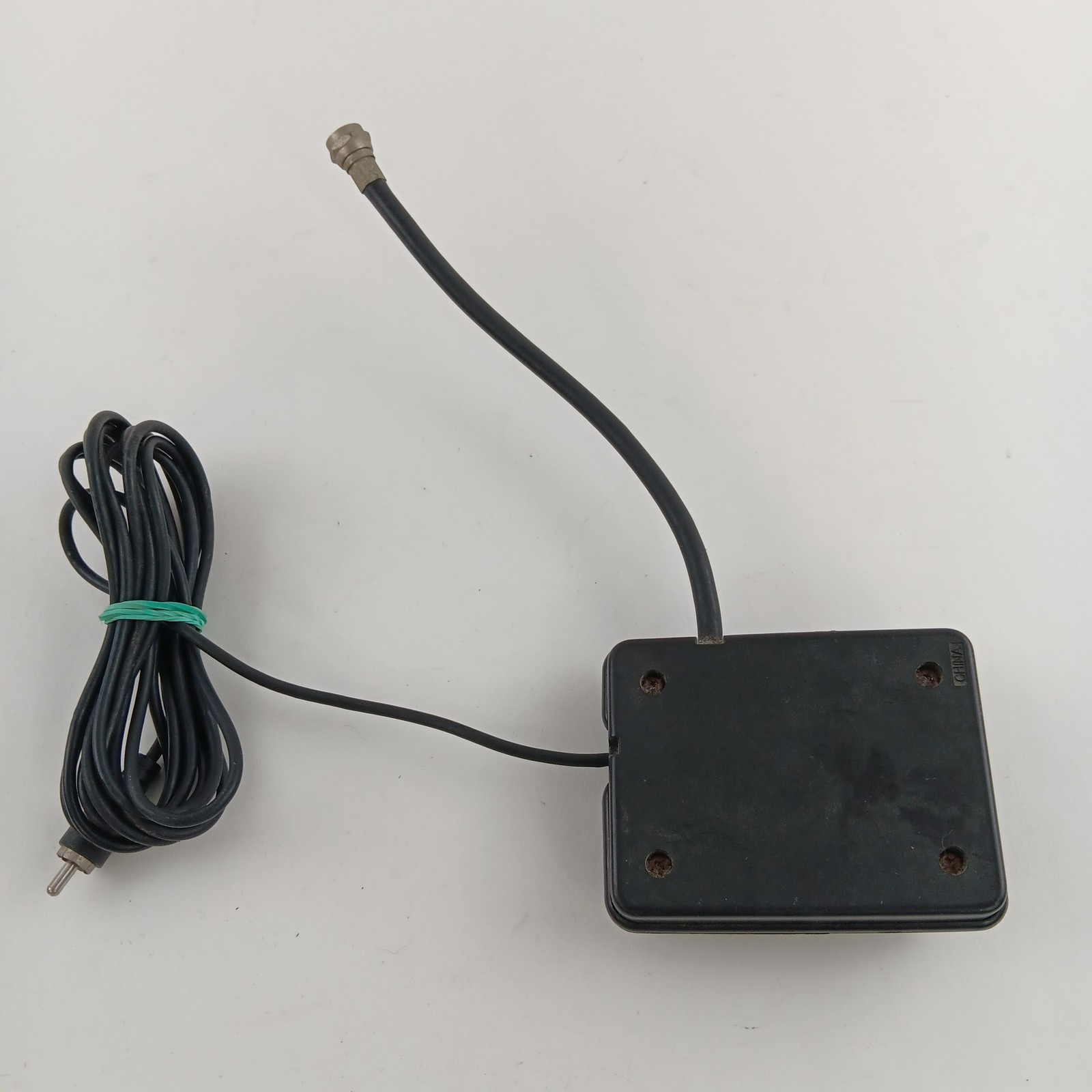 Archer Automatic TV/Game Switch RF Adapter Black 15-1267A Console Accessory