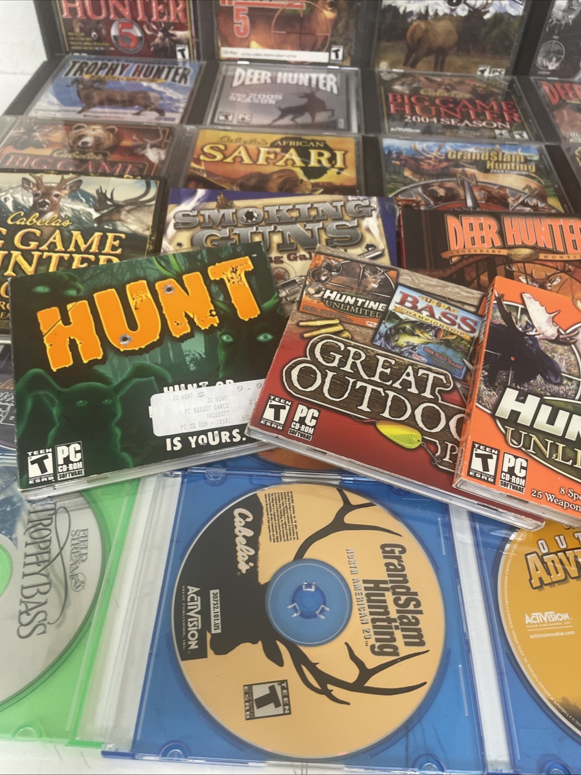 Lot of 28 PC Shooting Games, Cabelas Game Hunter, Trophy Hunter, Safari Etc.