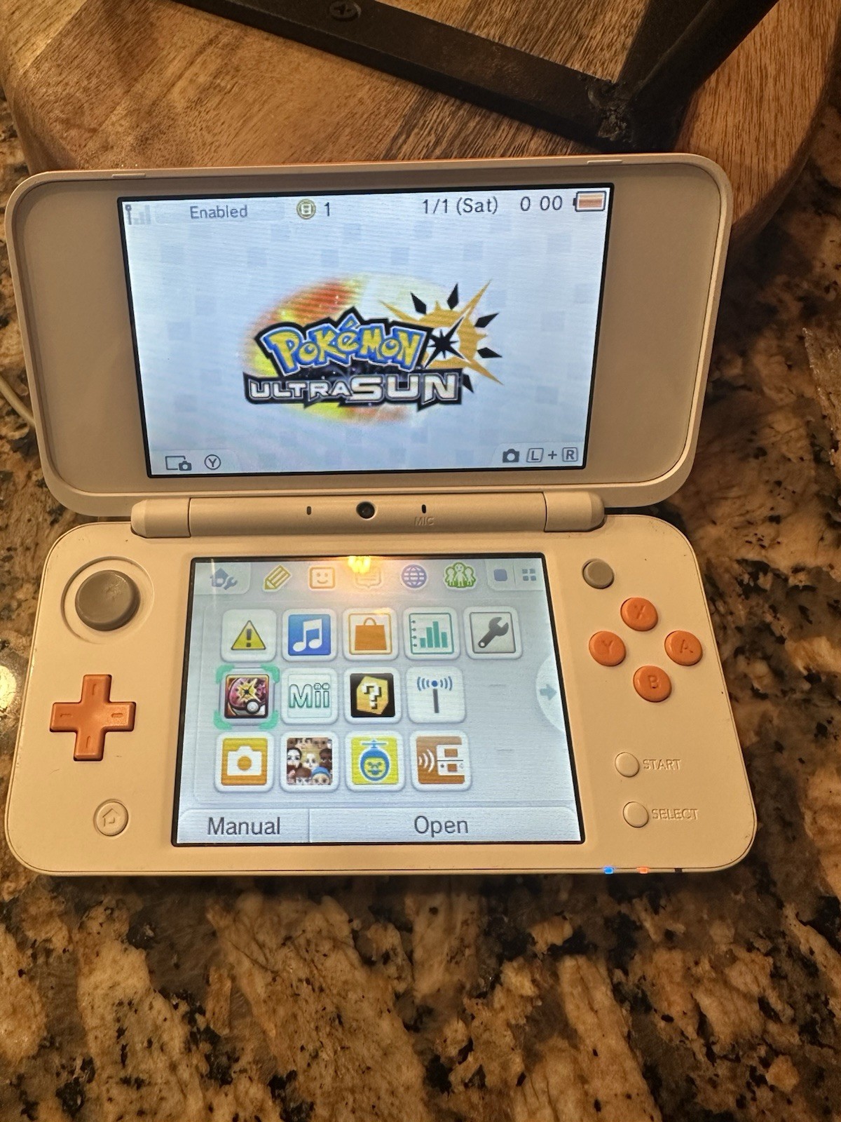 Nintendo 2DS XL Console White & Orange w/ Games (USA Seller) Tested