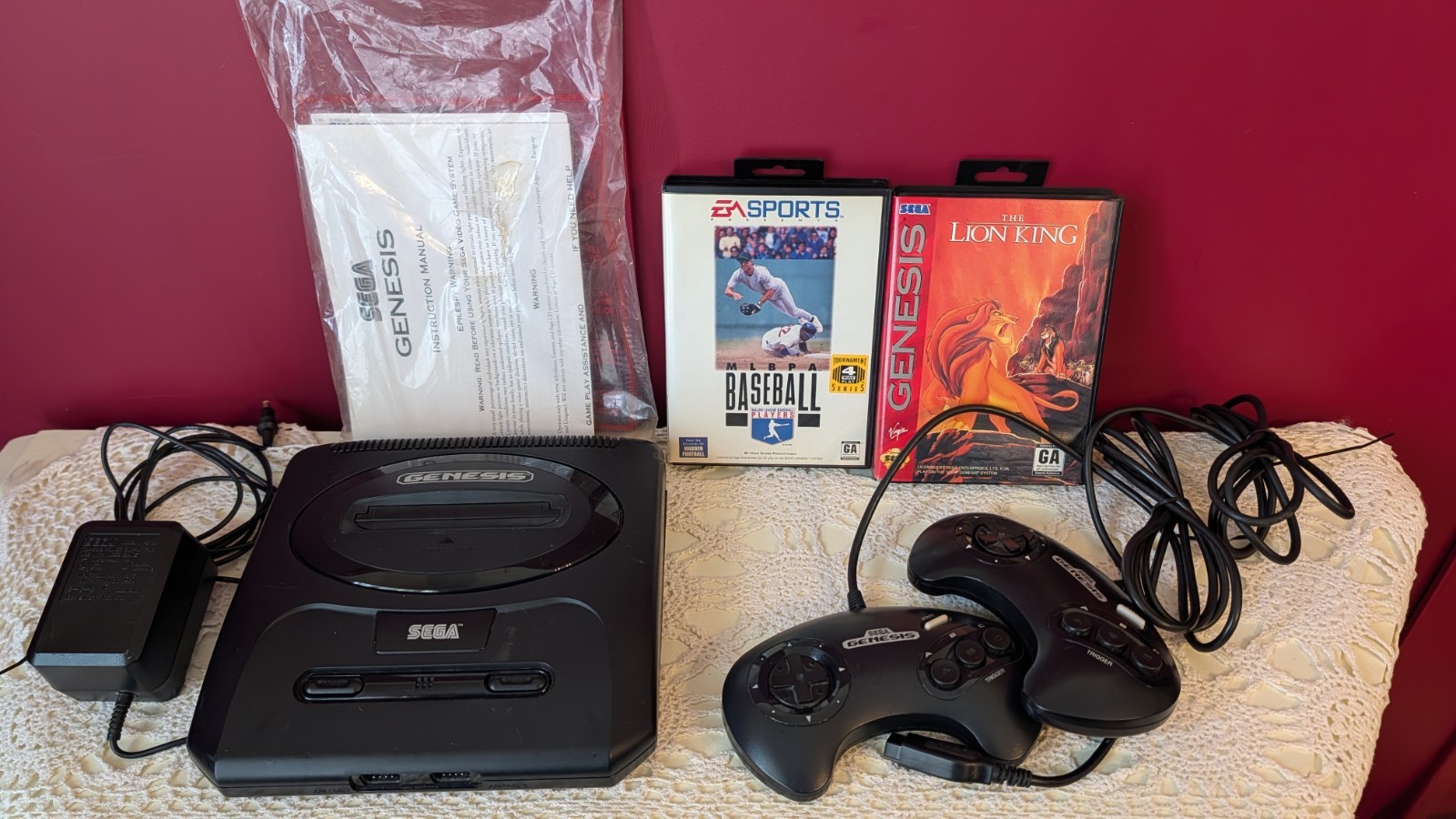 Sega Genesis 2 Console Controllers games Lion King Baseball MK-1631 Tested No AV