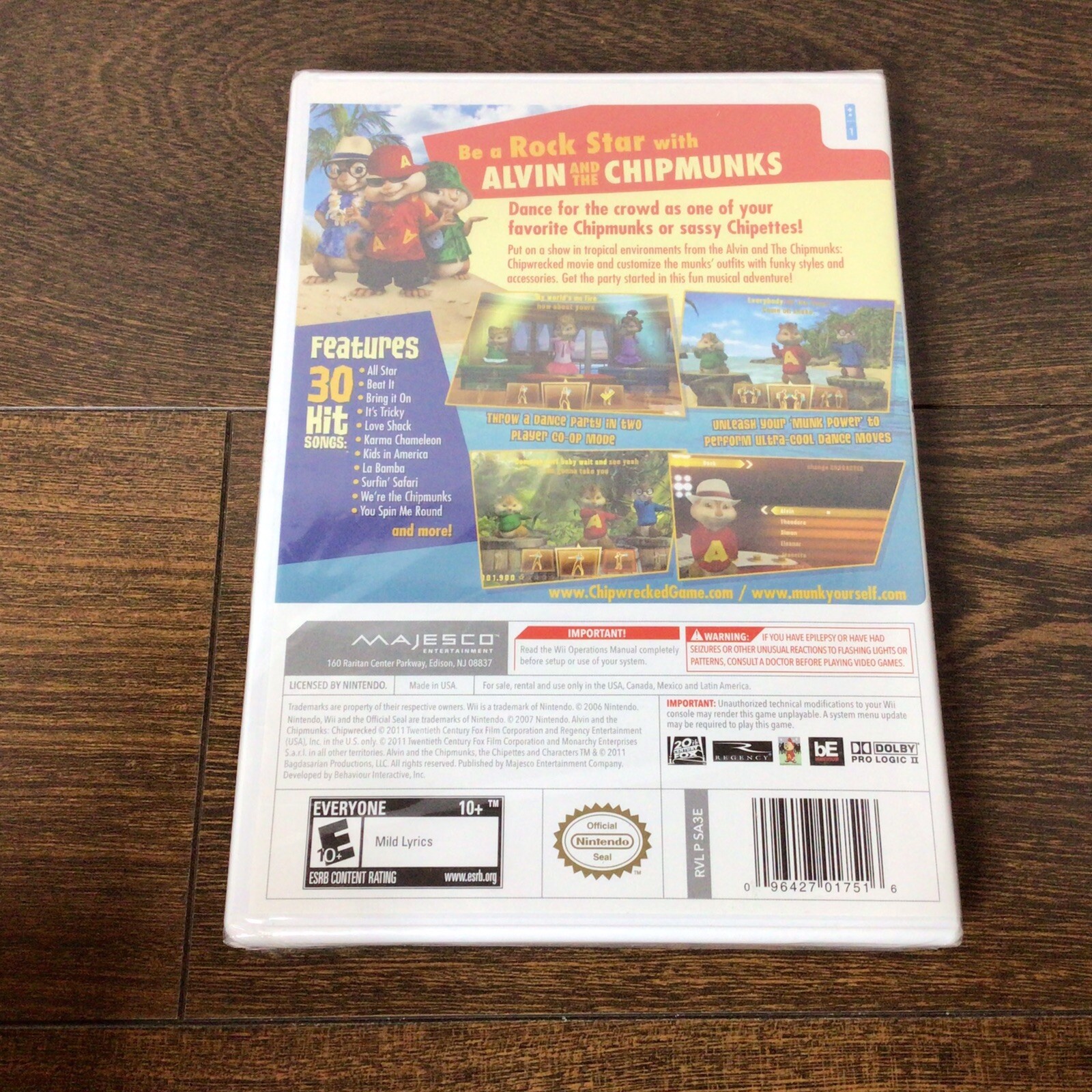 Alvin and the Chipmunks: Chipwrecked (Nintendo Wii 2011) New/Damaged Seal