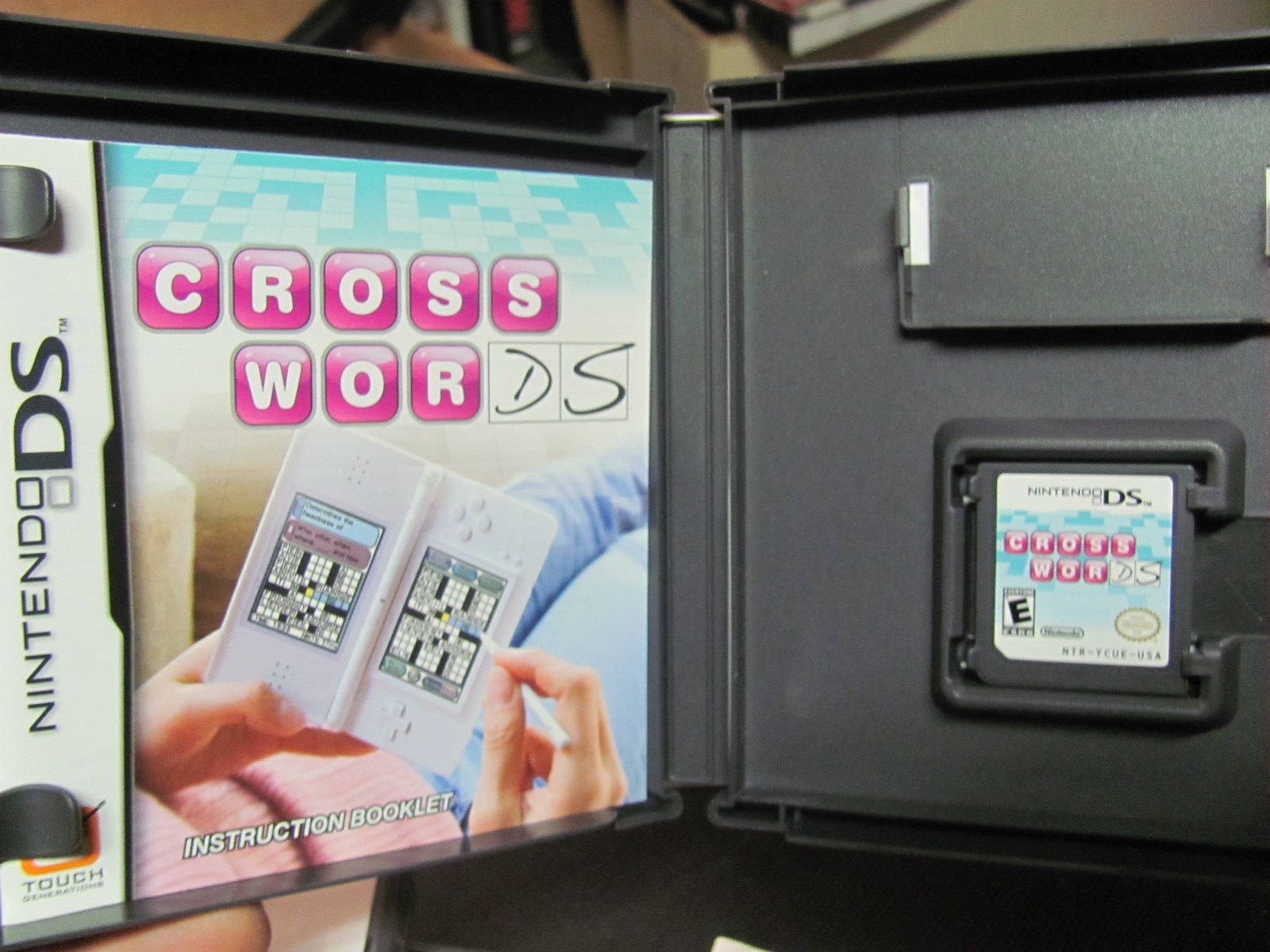Crosswords Nintendo DS TESTED with case & book complete