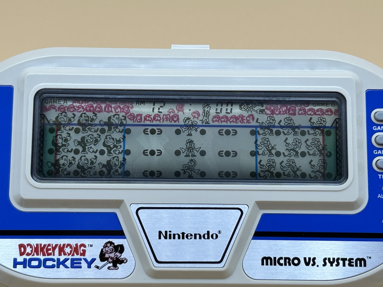 Nintendo Game & Watch DONKEY KONG HOCKEY HK-303 New Old Stock 1984