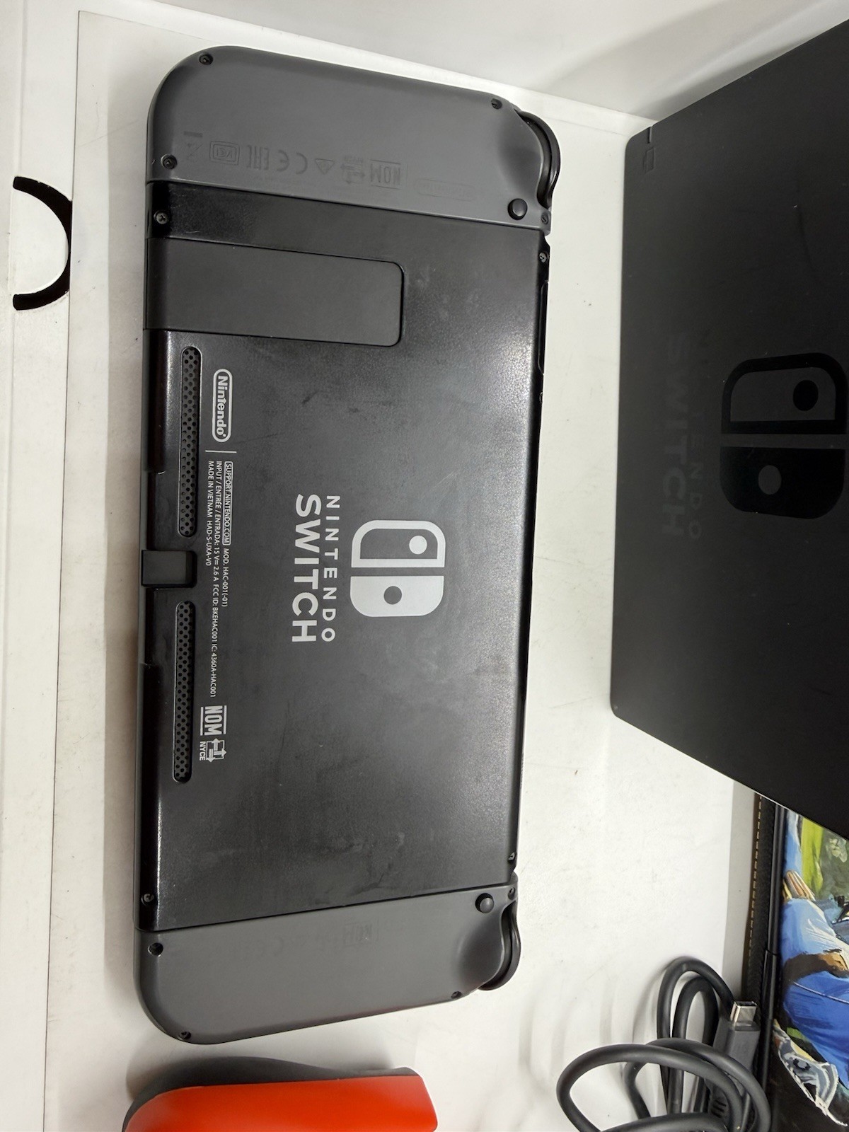 Nintendo Switch HAC-001(-01) 32GB Console with Gray Joy‑Con