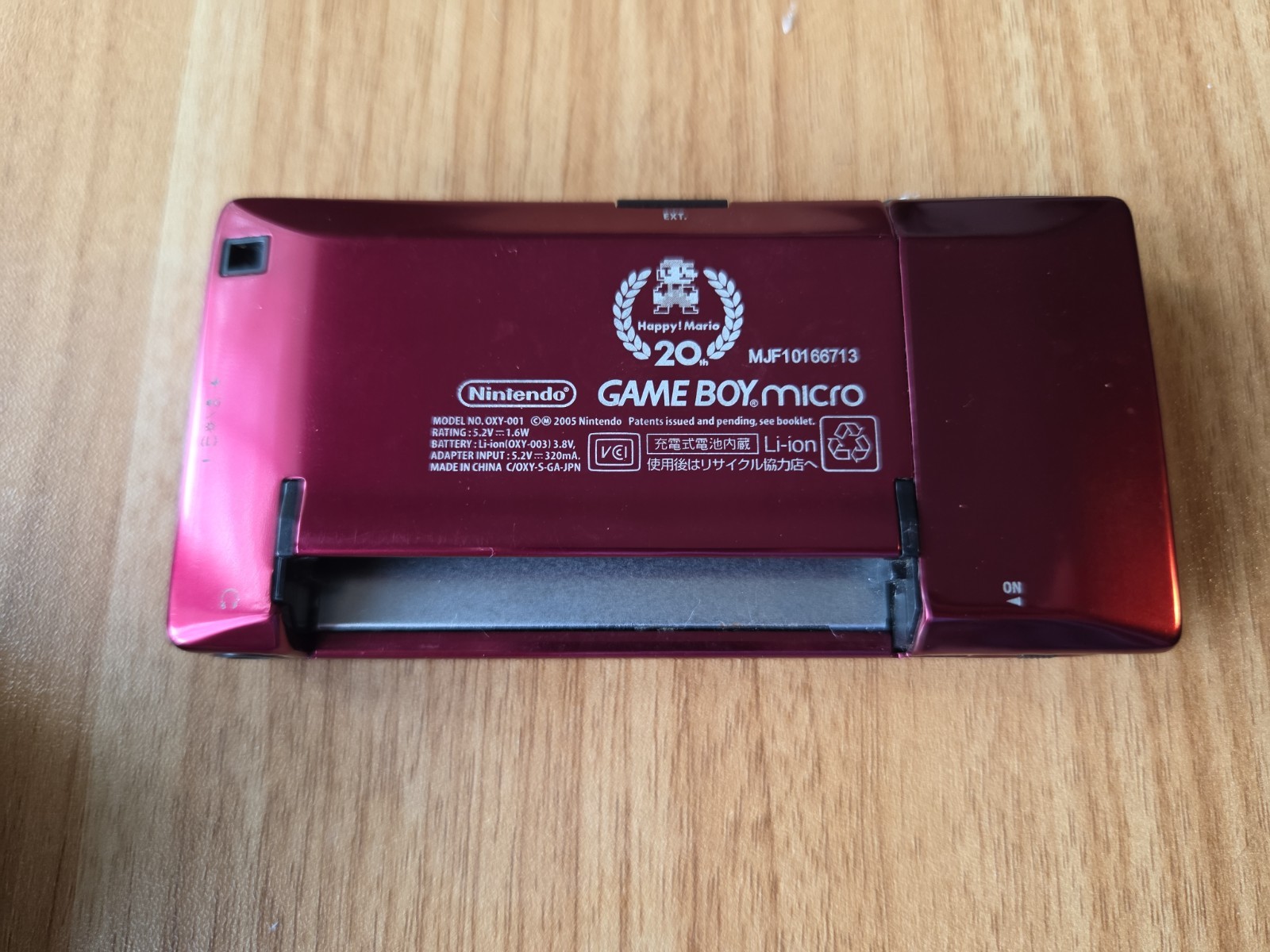 Nintendo Game Boy Micro 20th Anniversary Edition Famicom W/charger