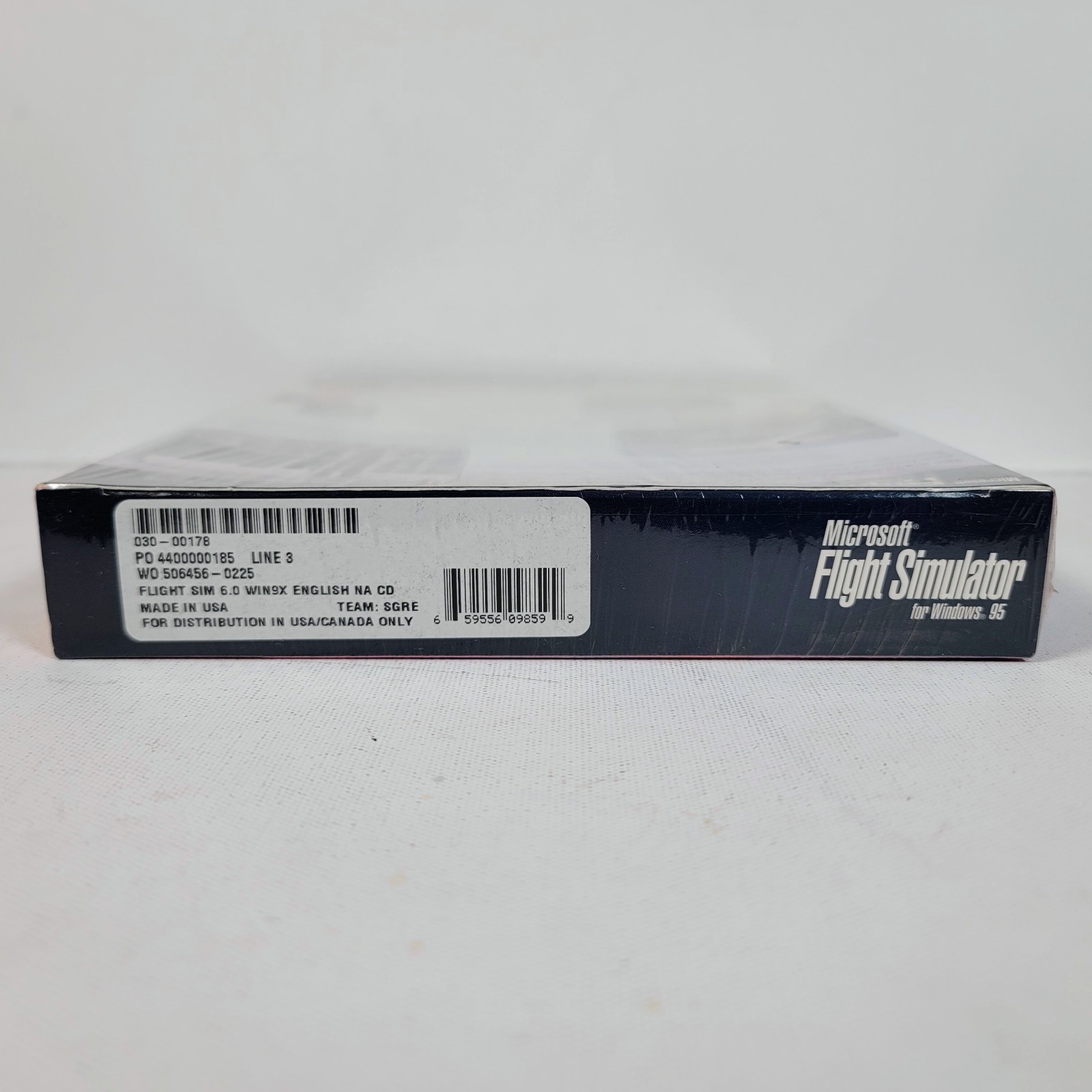 Microsoft Flight Simulator Windows 95 Big Box PC FACTORY SEALED (Box Wear) NEW
