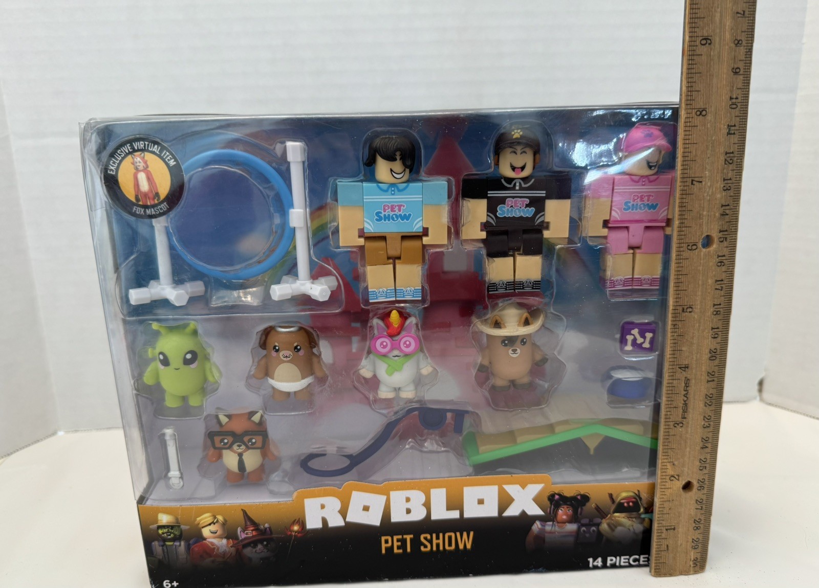 Roblox Toy Pet Show Set w/ Exclusive Virtual Item 14 Piece Set New Sealed