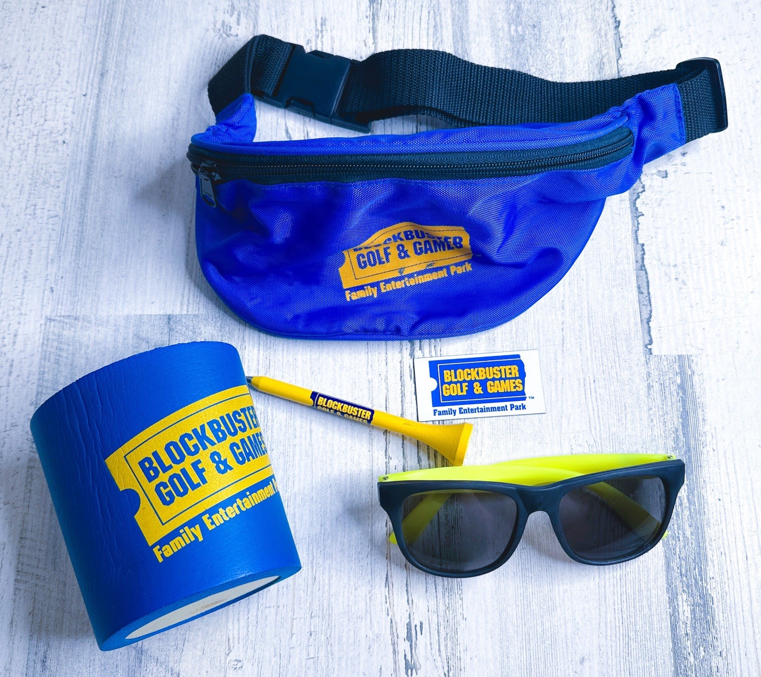 Vintage Blockbuster Video Golf & Games Lot – Fanny Pack – Tee Pen – ETC- RARE