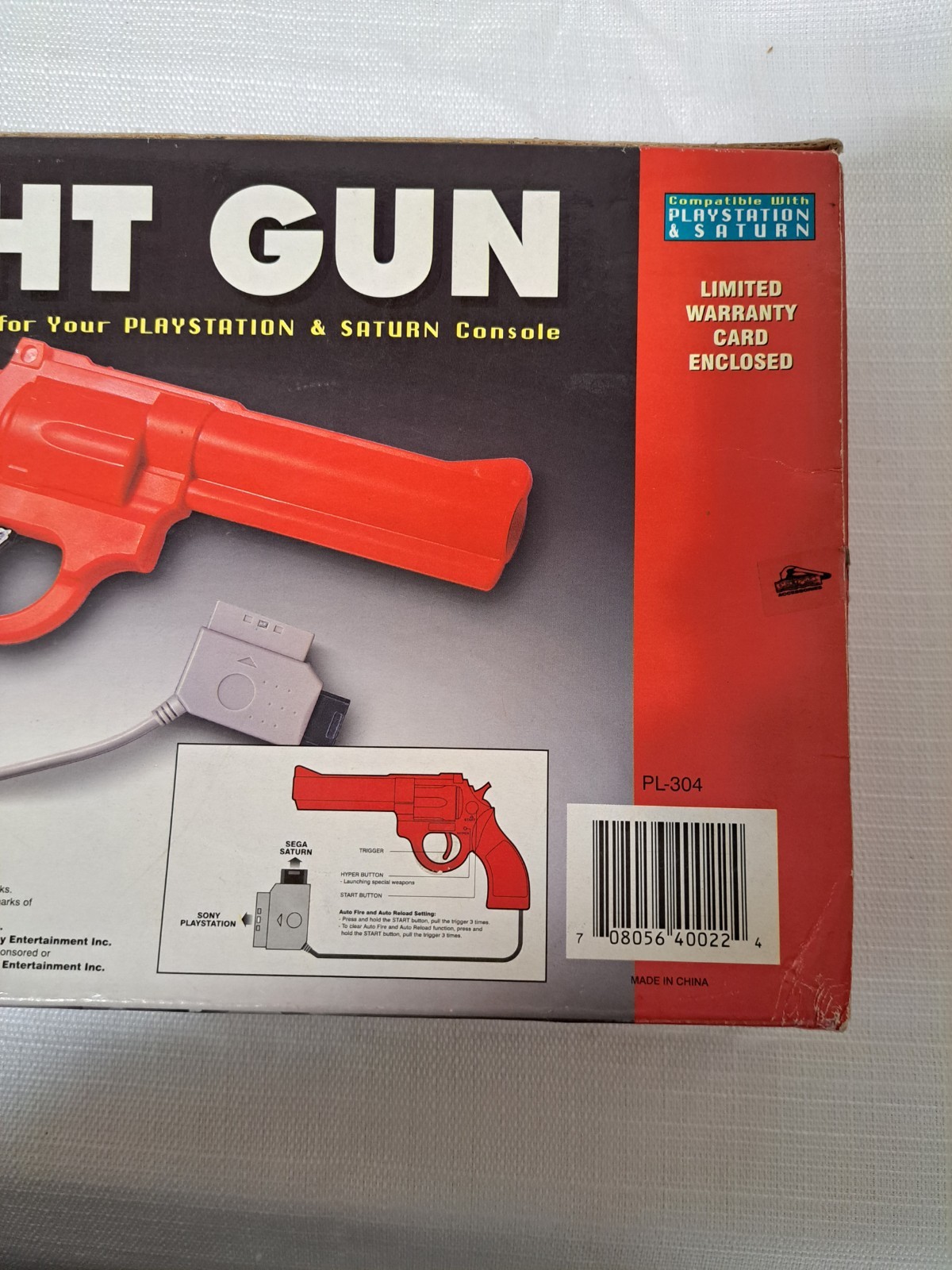 RARE!!! playstation 1 & sega saturn universal light gun new open box+ps1 console