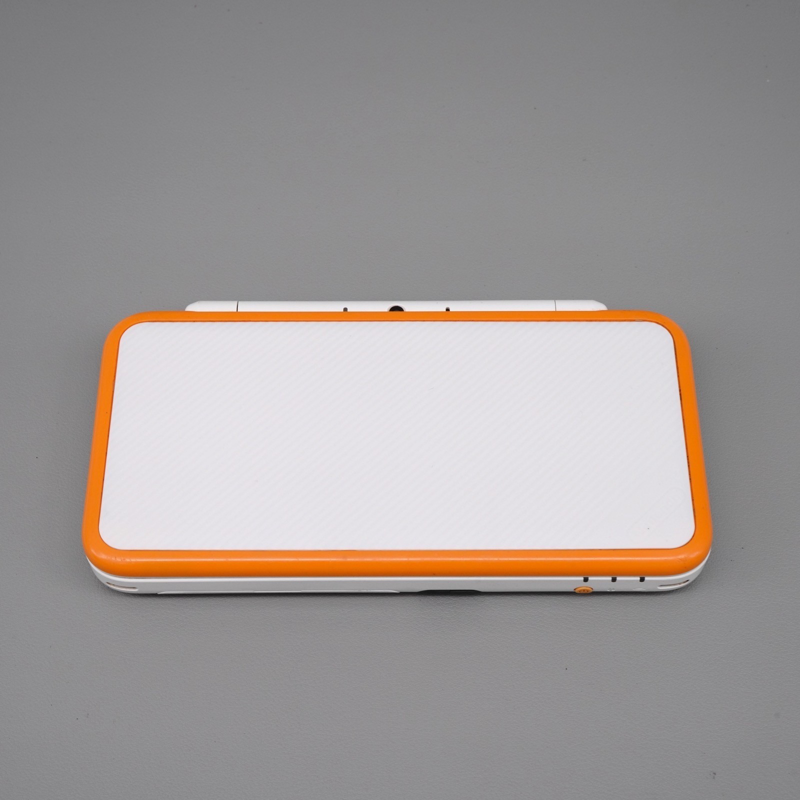 Nintendo “New” 2DS XL LL Console White & Orange w/ extras (USA Seller)