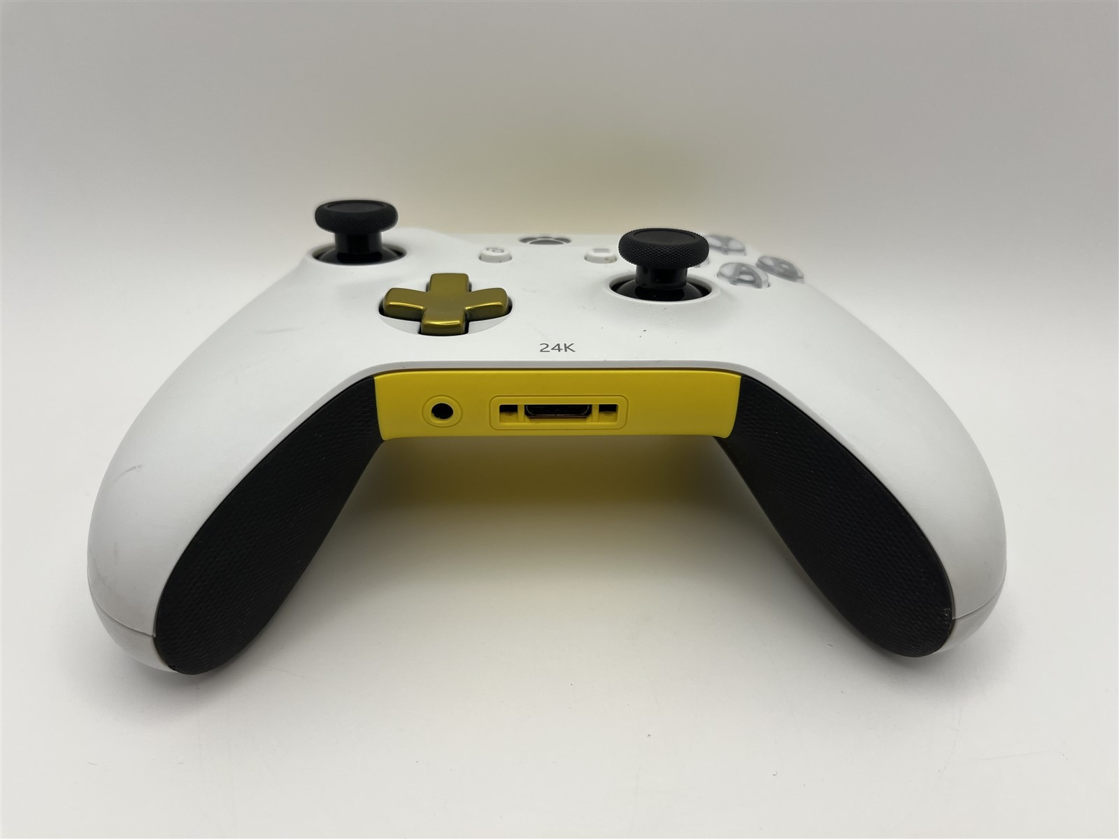 XBOX ONE Wireless Controller White Gold Yellow Accents Custom Model 1708