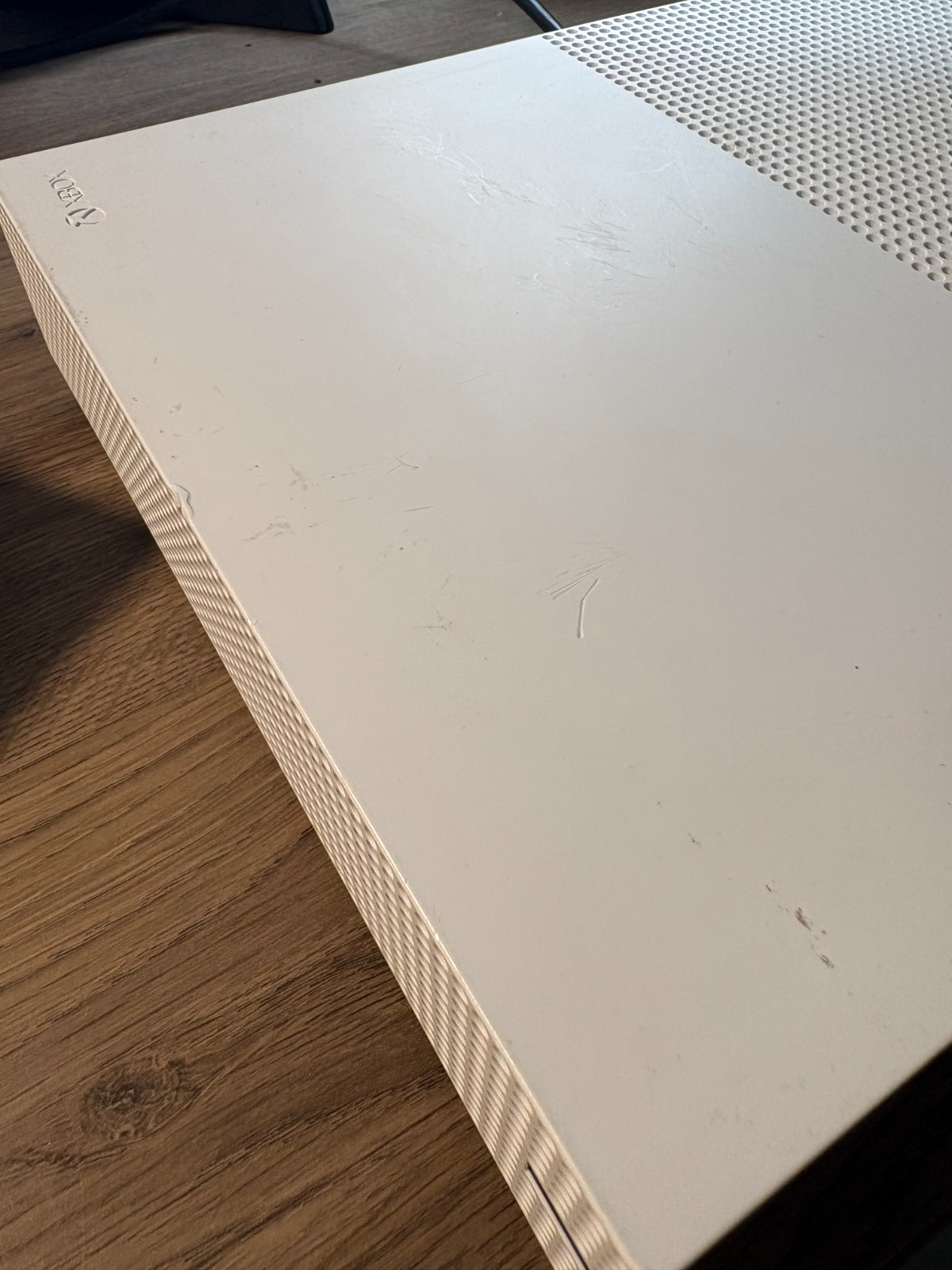 Xbox One S 1TB with Controller, HDMI, Power Cord, and 7 Xbox One Games-Working