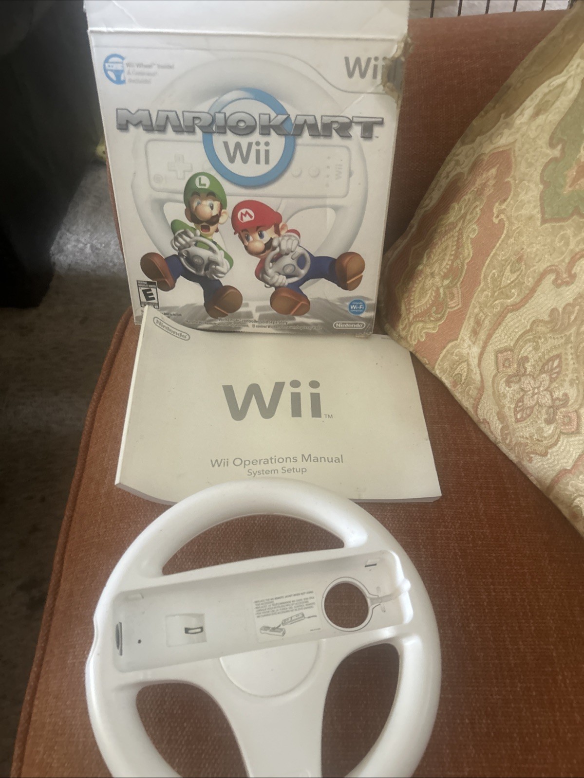OEM GENUINE NINTENDO WHITE WII & + MARIO KART BOOK STEERING RACING WHEEL RVL-024