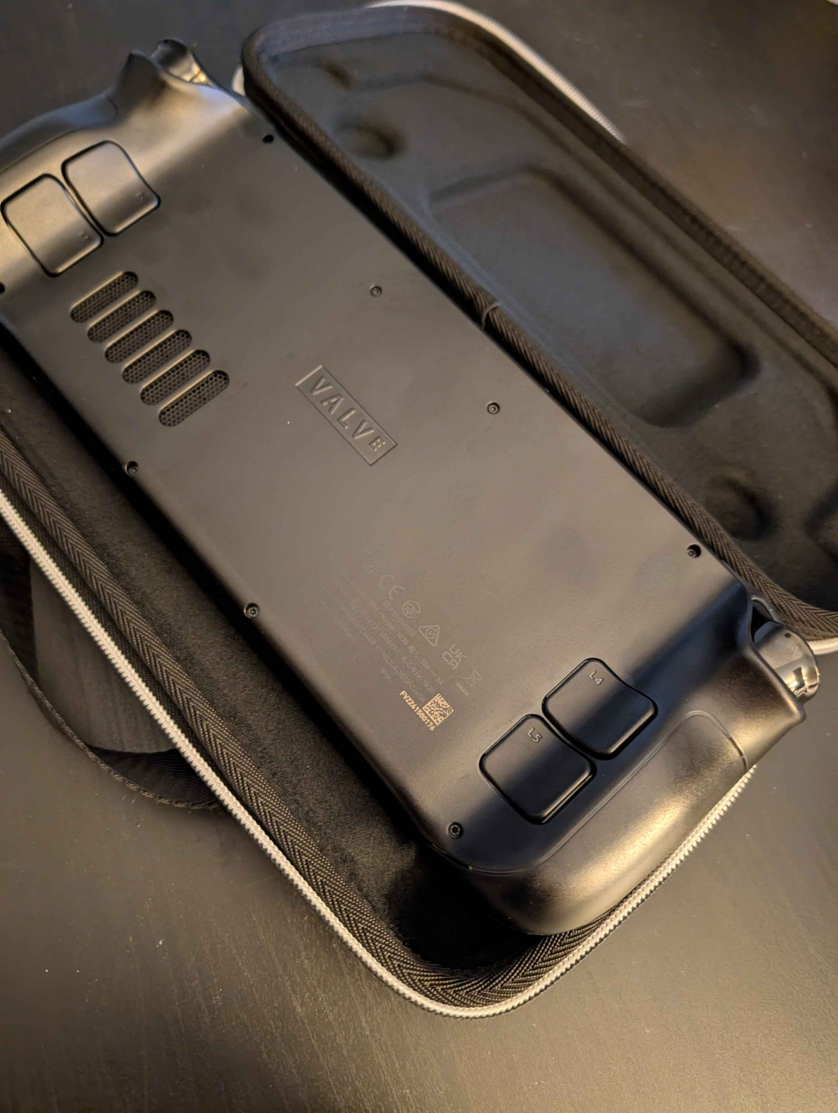 Valve Steam Deck OLED 512GB with case and charger